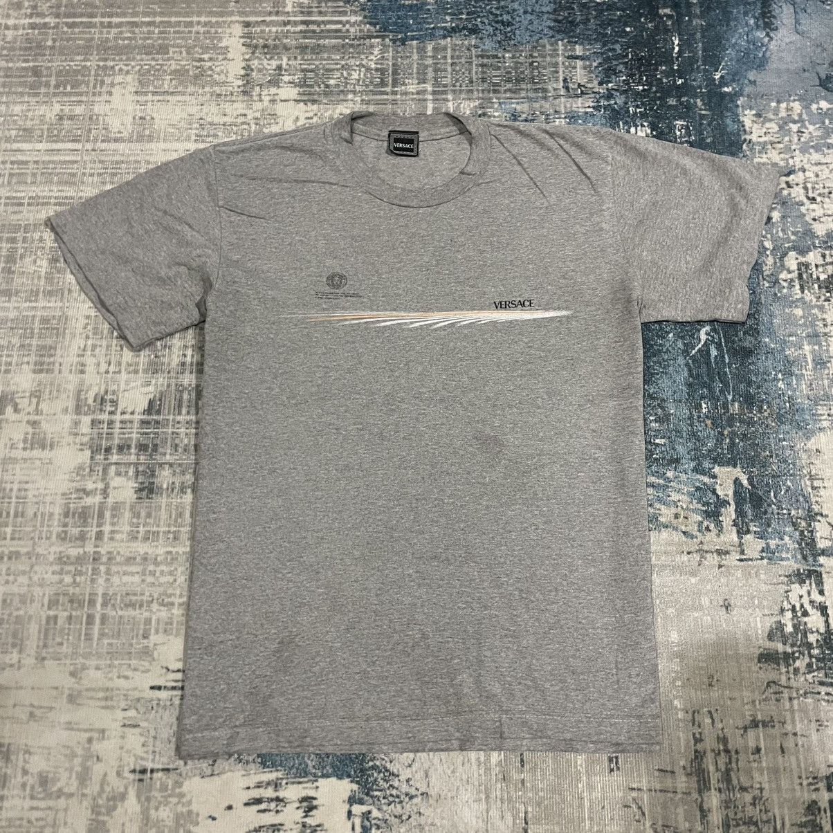 Versace Versace T-shirt Grey With Linear Logo Print Size US M / EU 48-50 / 2 - 1 Thumbnail
