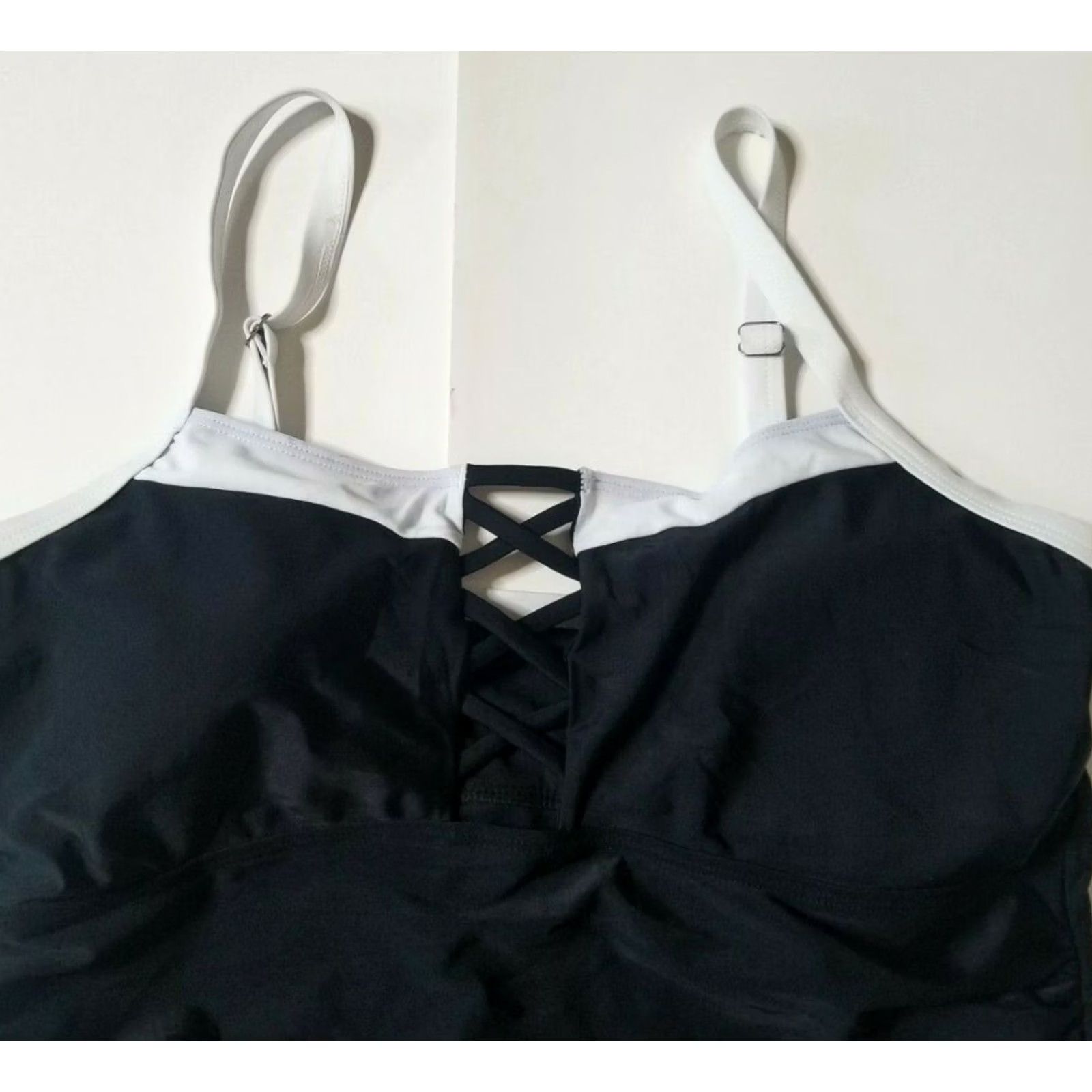 Vintage Wavely One Piece Swimsuit Womens 18W Black White Plus Flaws Lace Nyl on Blend Nylon Spandex Solid Pattern 18W Plus Womens Bathing Suit Size ONE SIZE - 3 Thumbnail