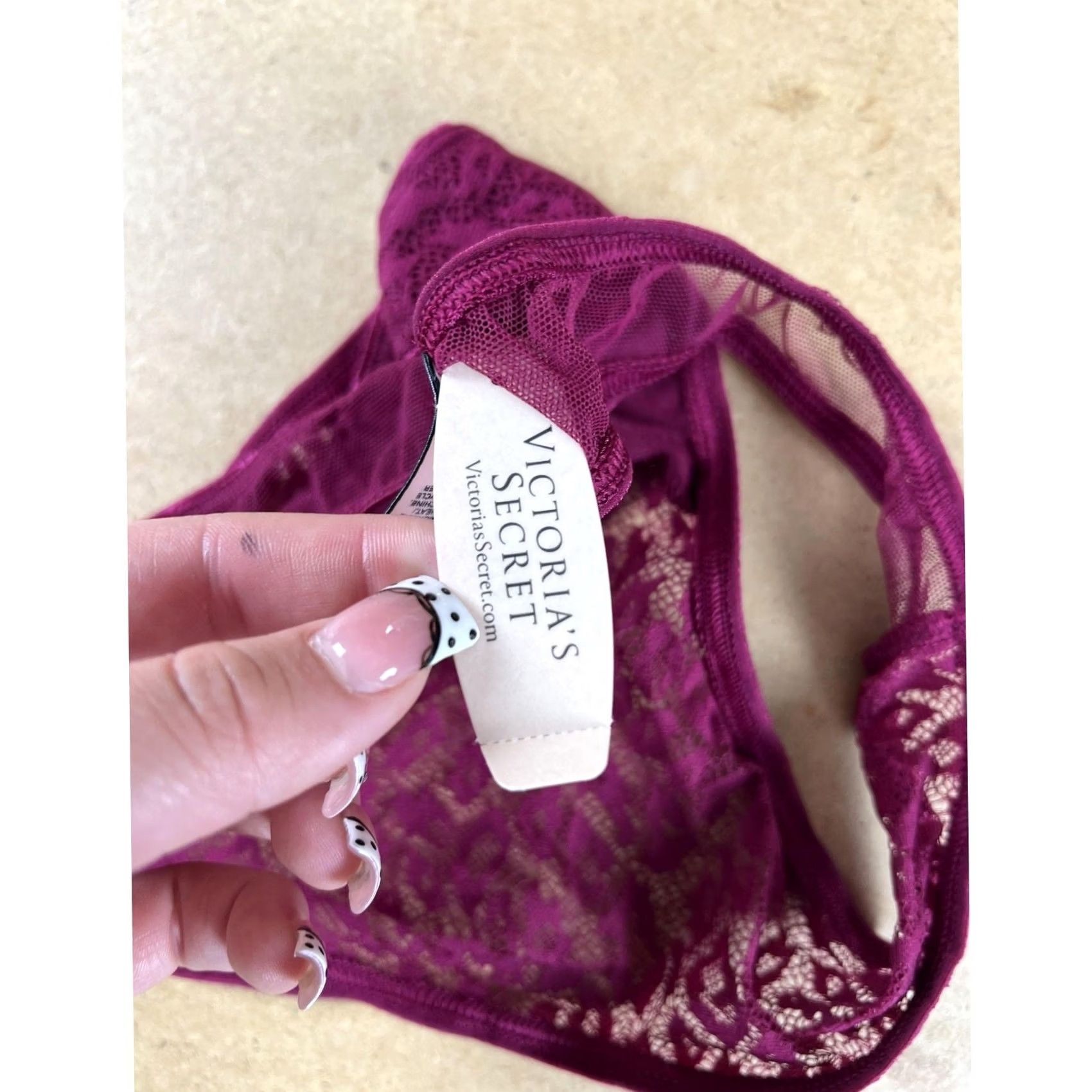 Victoria's Secret Victoria's Secret Bottom Womens L/G Purple Thong Lace Sheer Lined Floral Nylon Spandex Elastic Waist Size 36" / US 14 / IT 50 - 4 Thumbnail