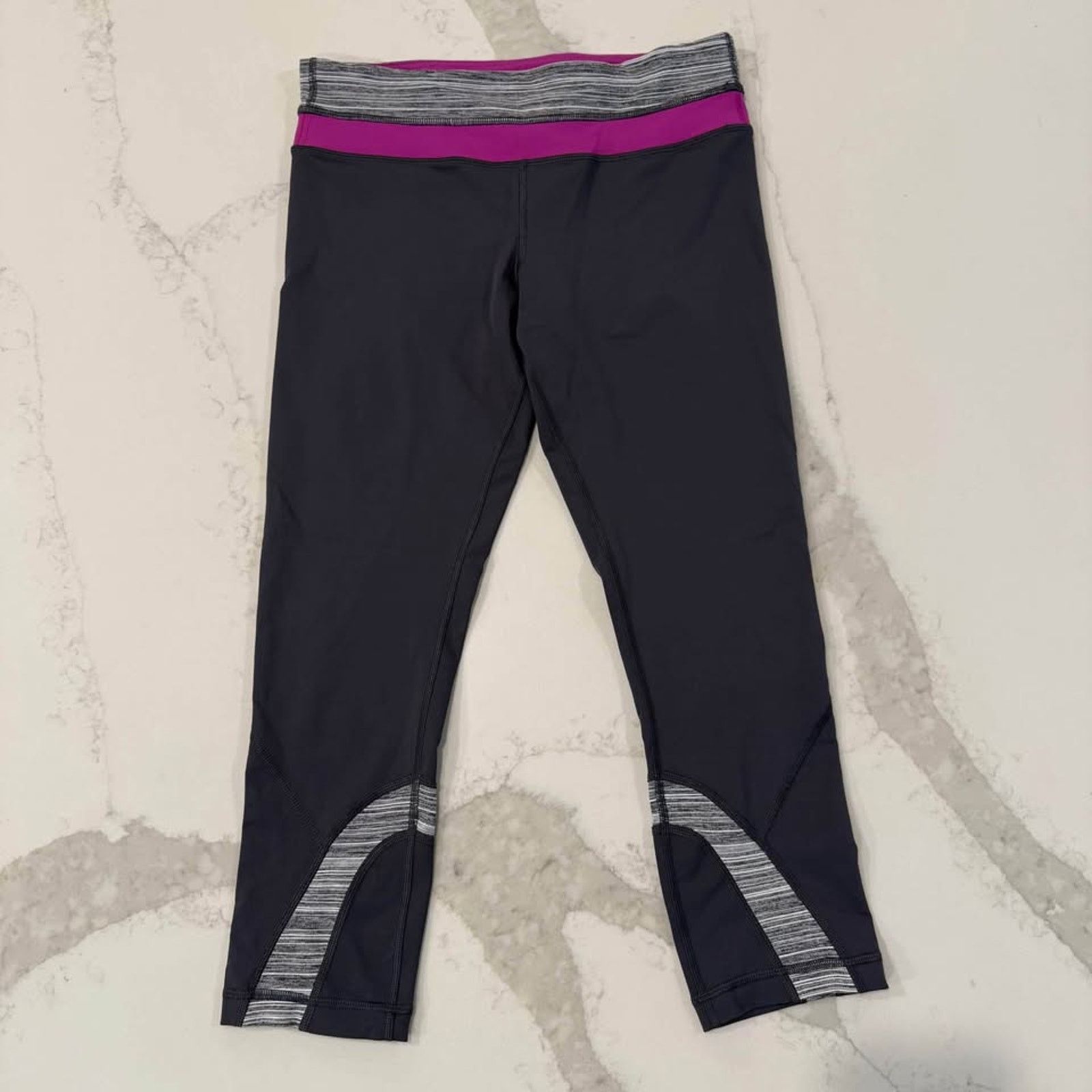Lululemon Lululemon Run Inspire Crop II Leggings Women's 8 Gray/Purple Size 30" / US 8 / IT 44 - 1 Thumbnail