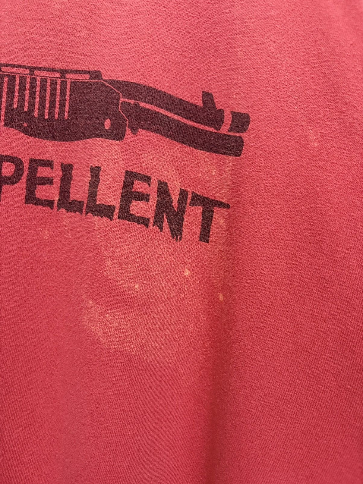 Vintage 2000’s Capcom Resident Evil - Zombie Repellent Promo T-Shirt Size US XL / EU 56 / 4 - 8 Thumbnail