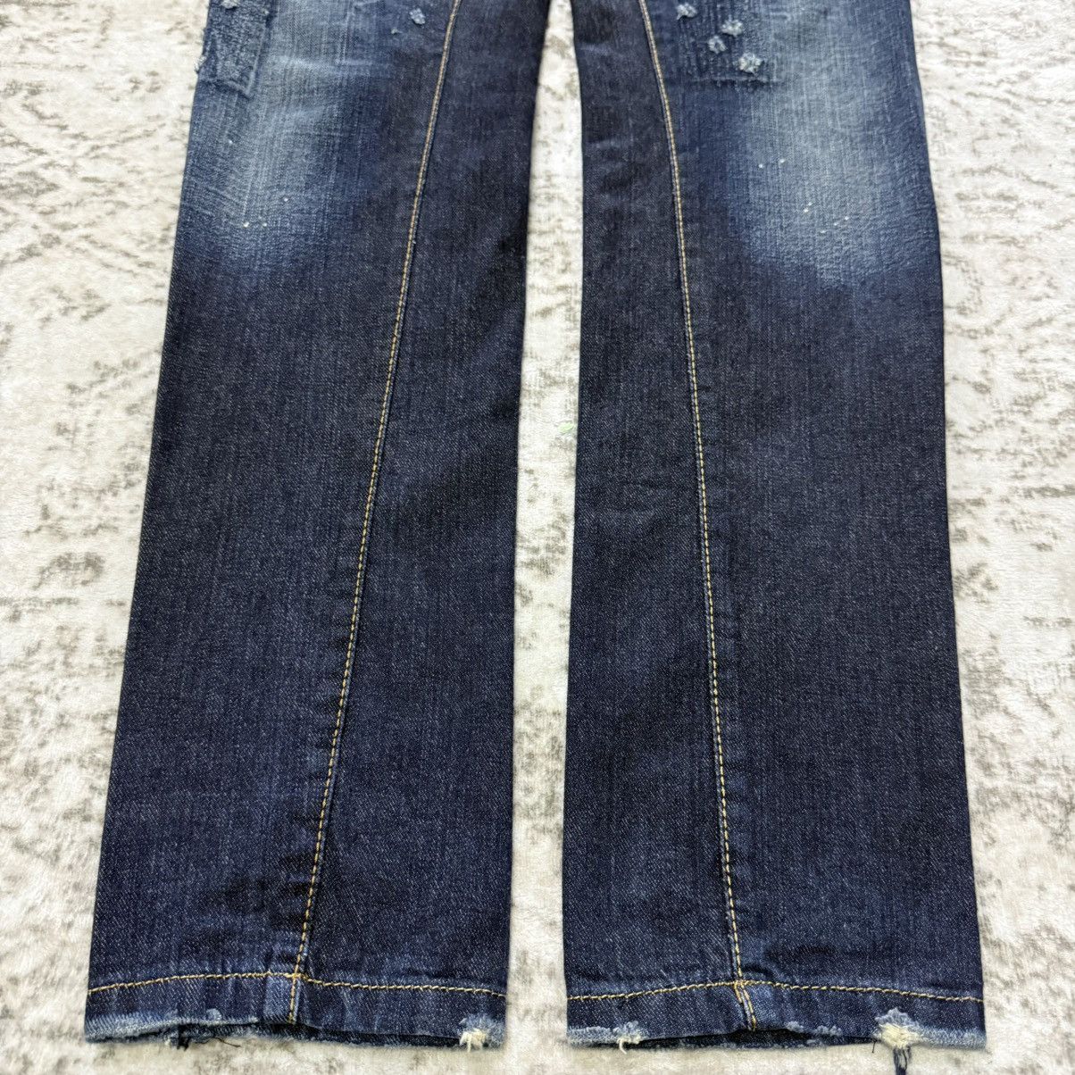 Dsquared2 2000s Dsquared2 Distressed Studded Carrot Cut Denim Pants Size US 30 / EU 46 - 5 Thumbnail