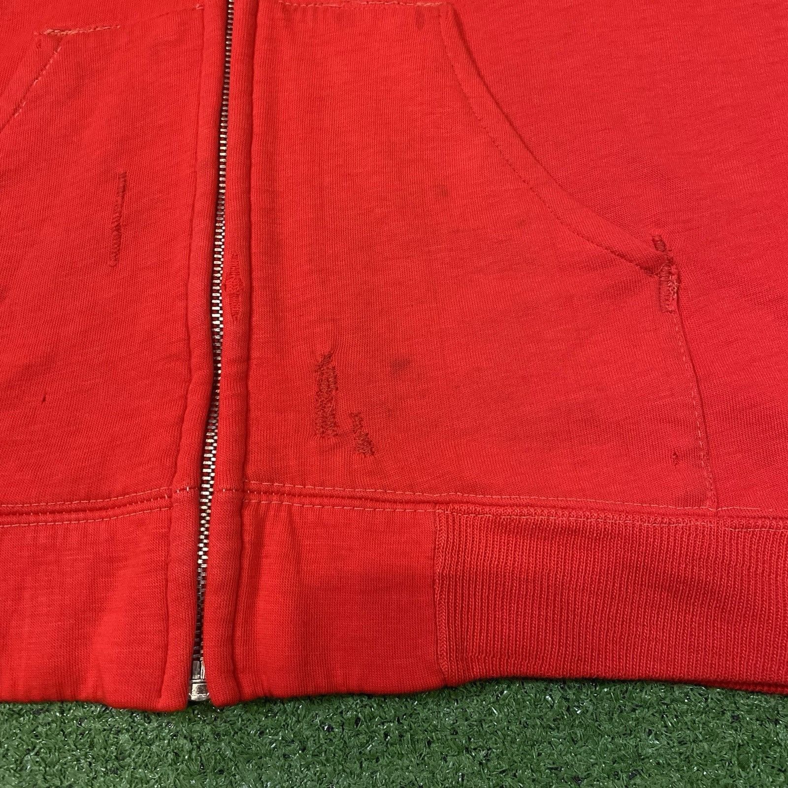 Other RARE Vintage 70s Custom Snoopy Flexing Red Repaired ZipUp Ho Size US L / EU 52-54 / 3 - 4 Thumbnail