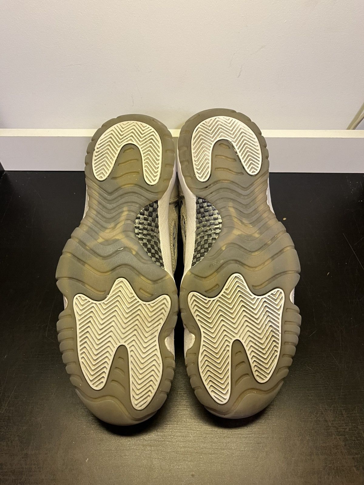 Jordan Brand Jordan 11 Retro Low IE Light Orewood Brown 9 919712-102 Size US 8 / EU 41 - 7 Thumbnail