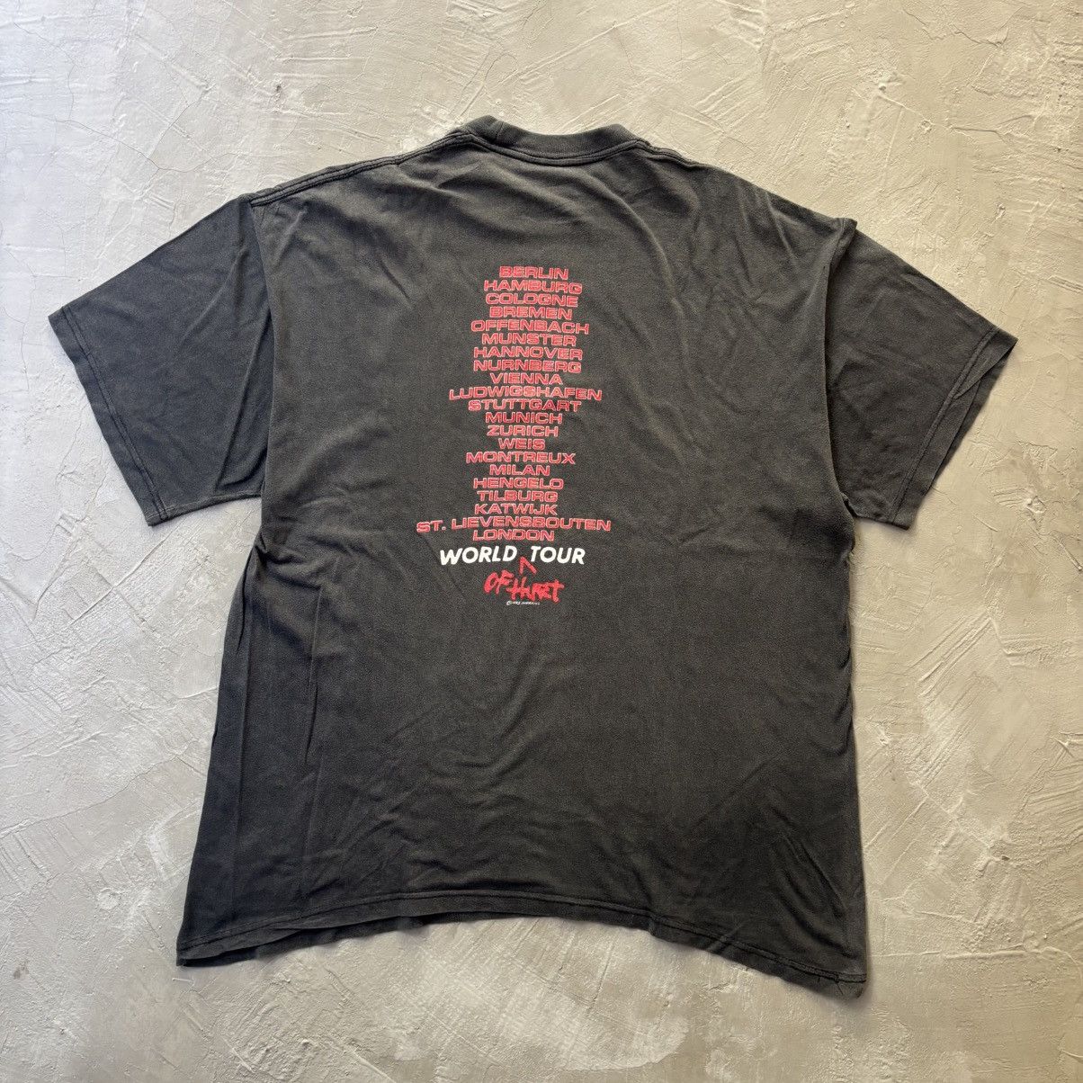 Band Tees Vintage 1993 OVERKILL World Tour T shirt Size US XL / EU 56 / 4 - 3 Thumbnail