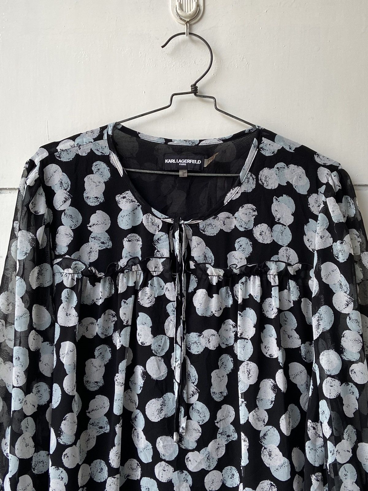 Karl Lagerfeld KARL LAGERFELD Motive Blouse Size S / US 4 / IT 40 - 12 Thumbnail