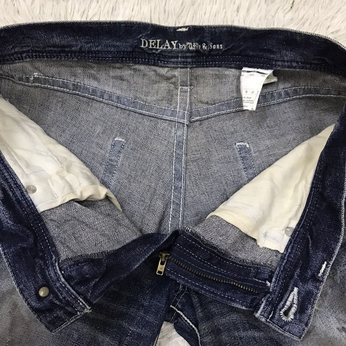&SONS Vintage Delay Ufin & Sons Distressed Denim Flare Jeans Size US 32 / EU 48 - 16 Thumbnail