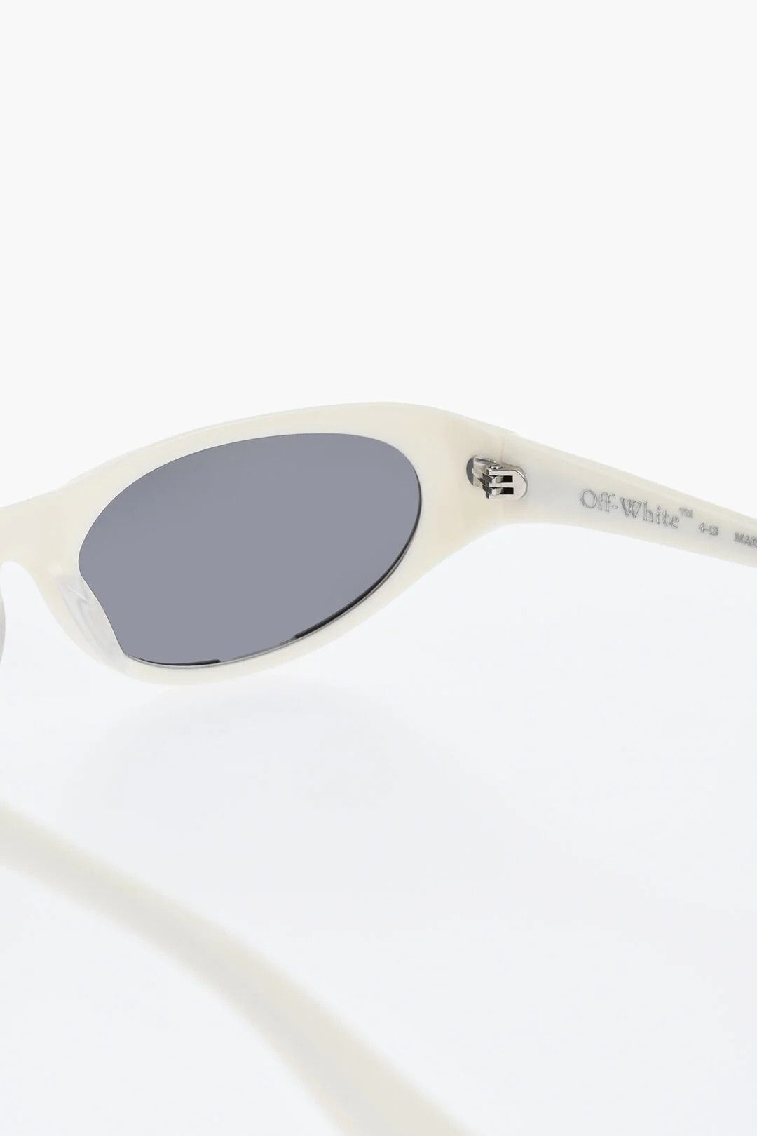 Off-White og1mm0426 Size: OS / Sunglasses in White Size ONE SIZE - 3 Thumbnail