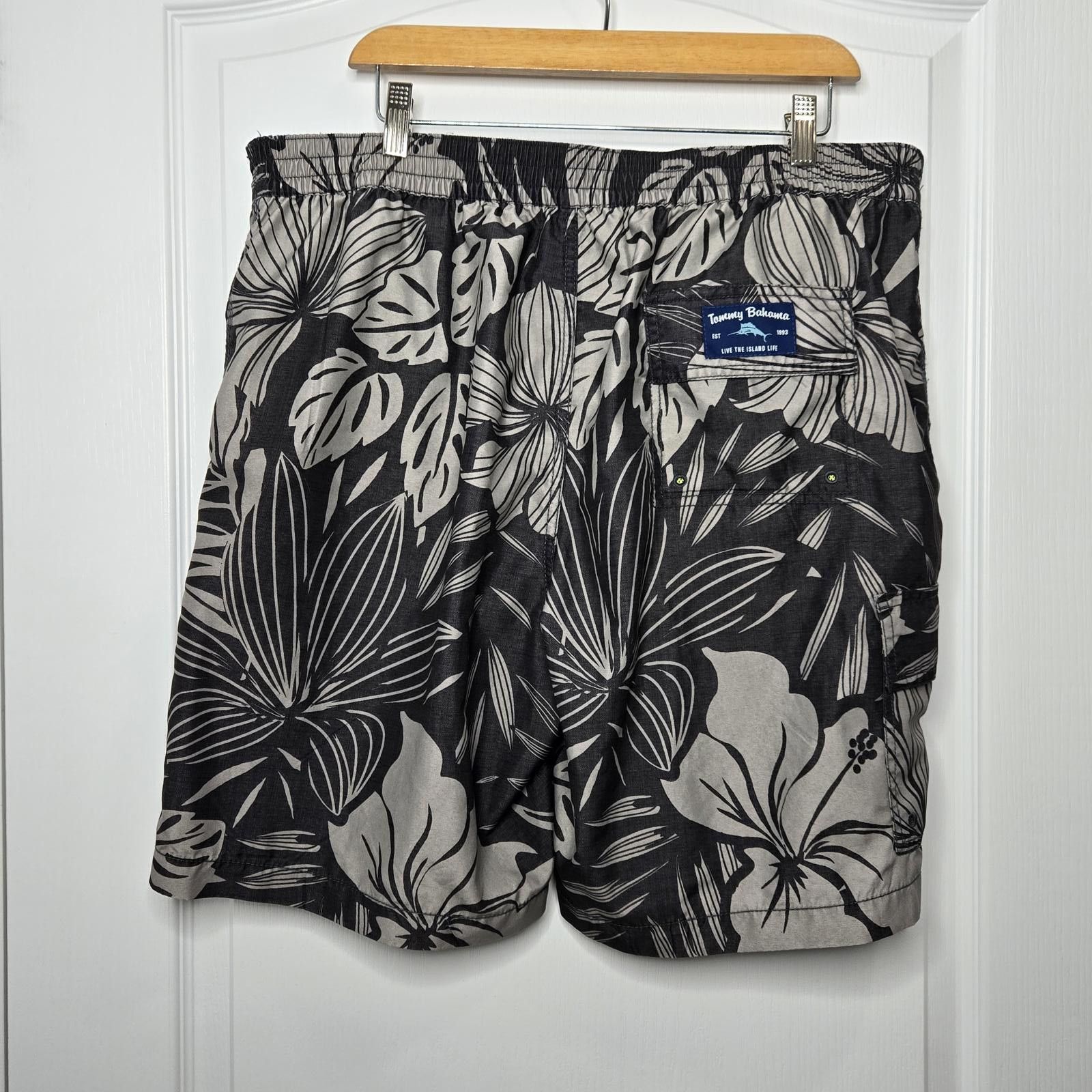 Tommy Bahama Tommy Bahama Swim Trunks Men's Extra Large Shorts Black Gray Size US 36 / EU 52 - 2 Thumbnail