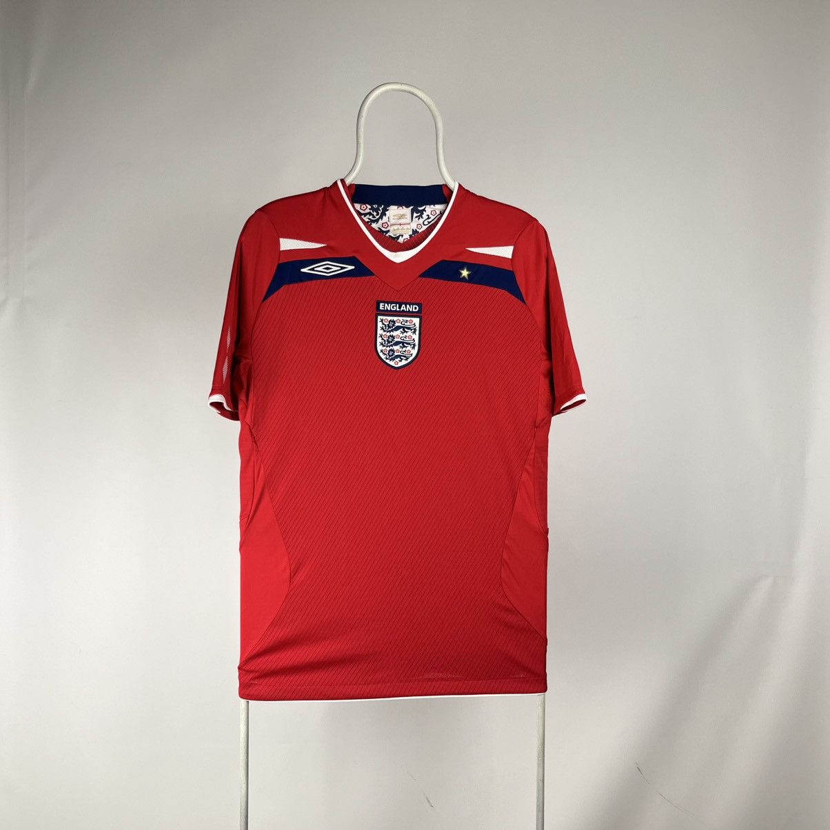 Umbro England 2008/2010 Away Football Shirt Jersey Umbro Size M Size US M / EU 48-50 / 2 - 1 Thumbnail