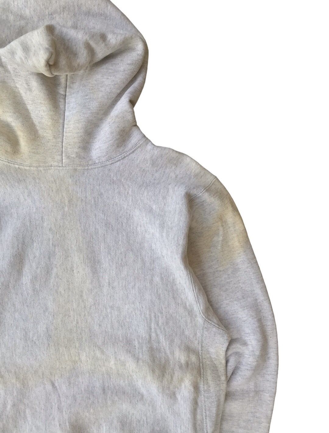 Champion Vintage Champion Reverse Weave Script Logo Sweater Large Size US L / EU 52-54 / 3 - 7 Thumbnail