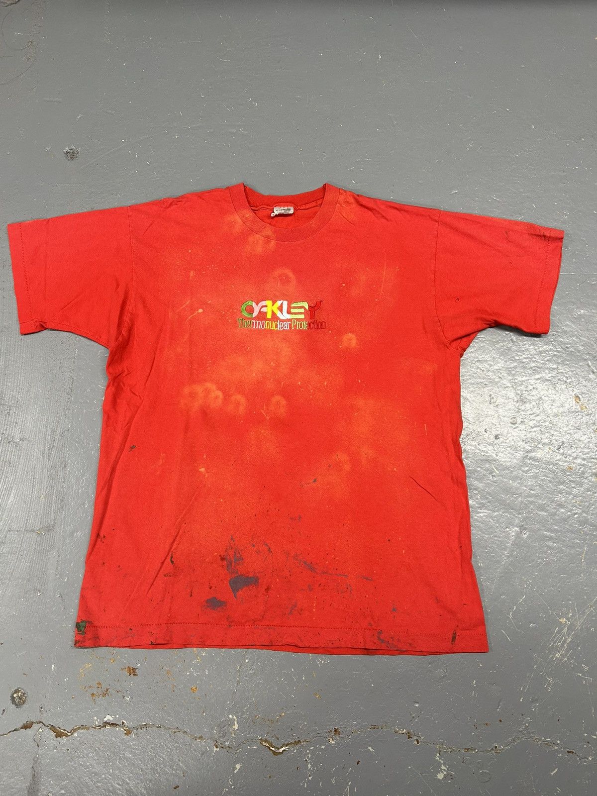 Oakley × Vintage Crazy Vintage Y2K Essential Thrashed Oakley Red Tee Shirt Size US XL / EU 56 / 4 - 1 Thumbnail