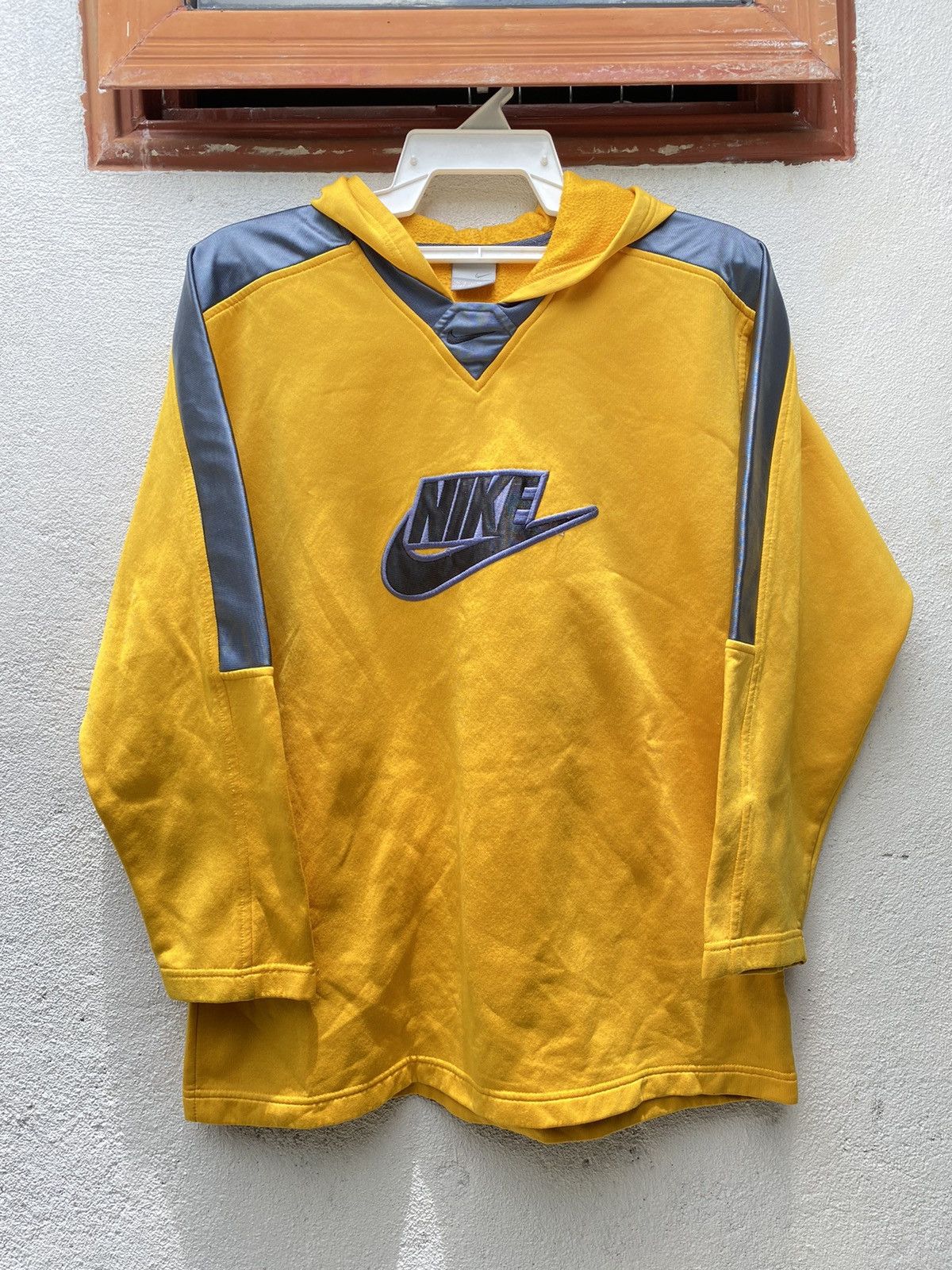Nike Nike boys hoodie sweatshirt Size US L / EU 52-54 / 3 - 1 Thumbnail