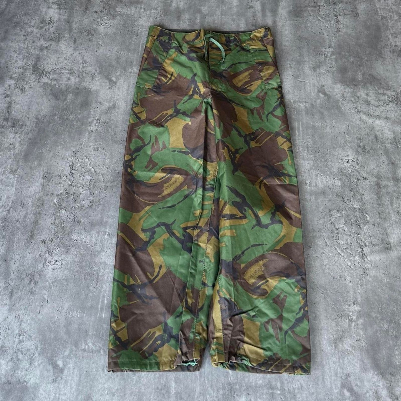 Goretex × Vintage Vintage Y2K Camo Baggy Rainwear Tech Skater Utility Pants Size US 33 - 1 Thumbnail