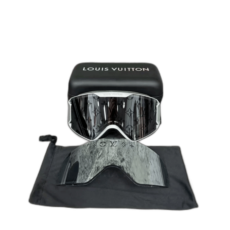Louis Vuitton Louis Vuitton Ski Goggles with Case Size ONE SIZE - 1 Thumbnail