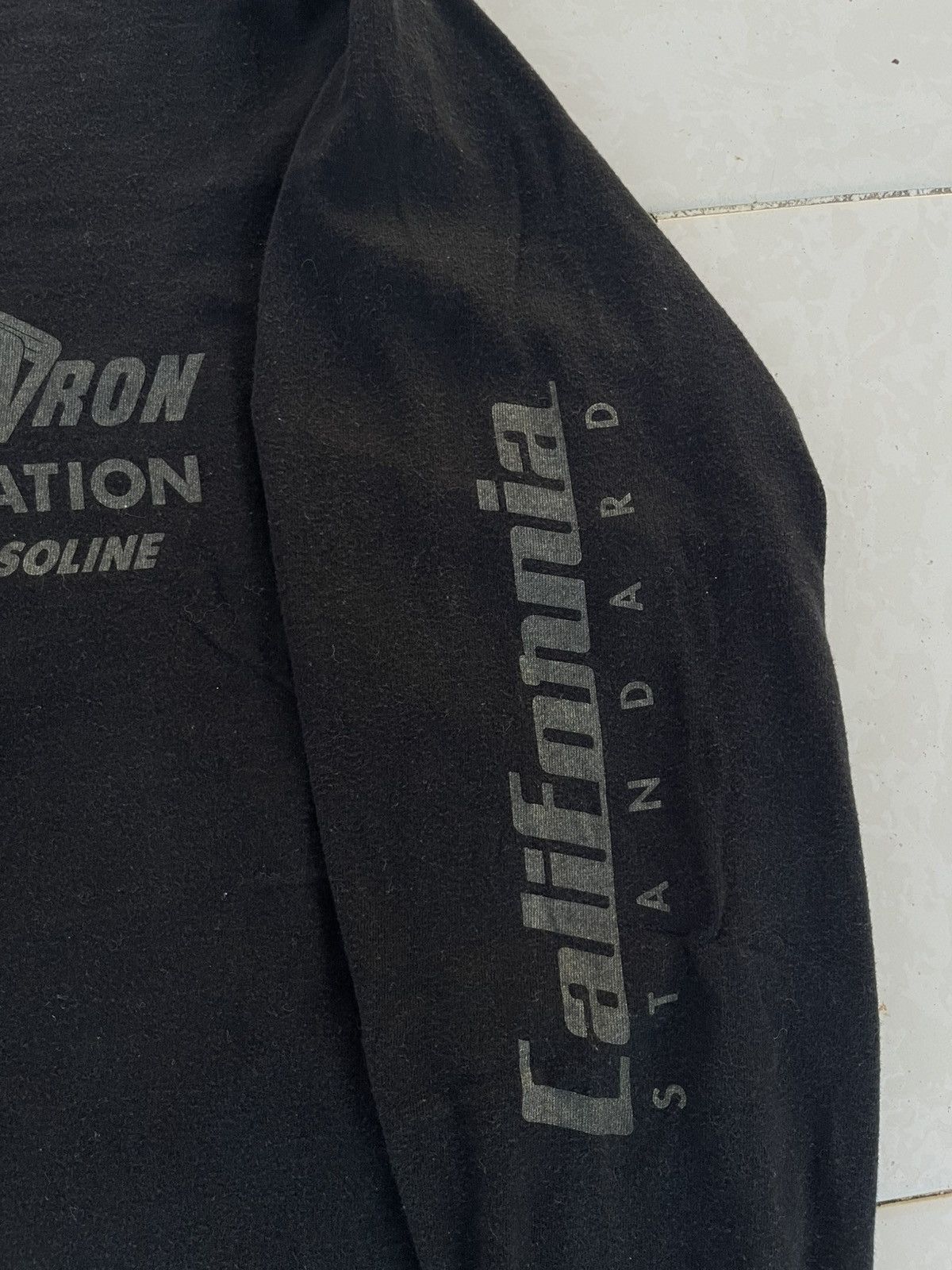 Buzz Rickson's Vintage 90's Buzz Rickson Chevron Aviation Gasoline Shirt T Size US S / EU 44-46 / 1 - 13 Thumbnail