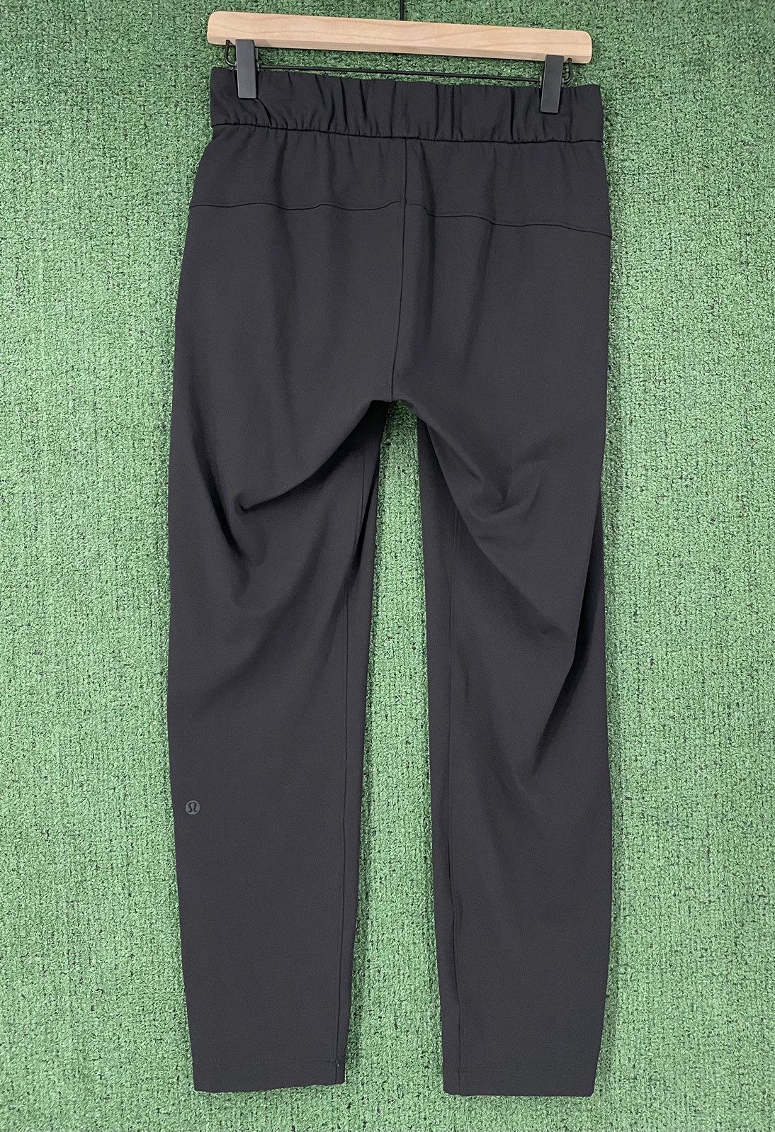 Lululemon Lululemon On The Fly Black Jogger Pants Womens Size 4 Size 27" / US 4 / IT 40 - 5 Thumbnail