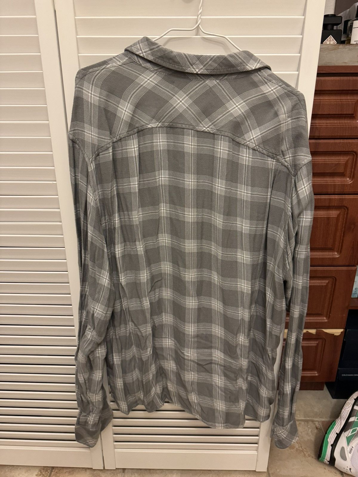 Saks Fifth Avenue Saks Fifth Avenue grey white rayon flannel Size US XXL / EU 58 / 5 - 2 Thumbnail