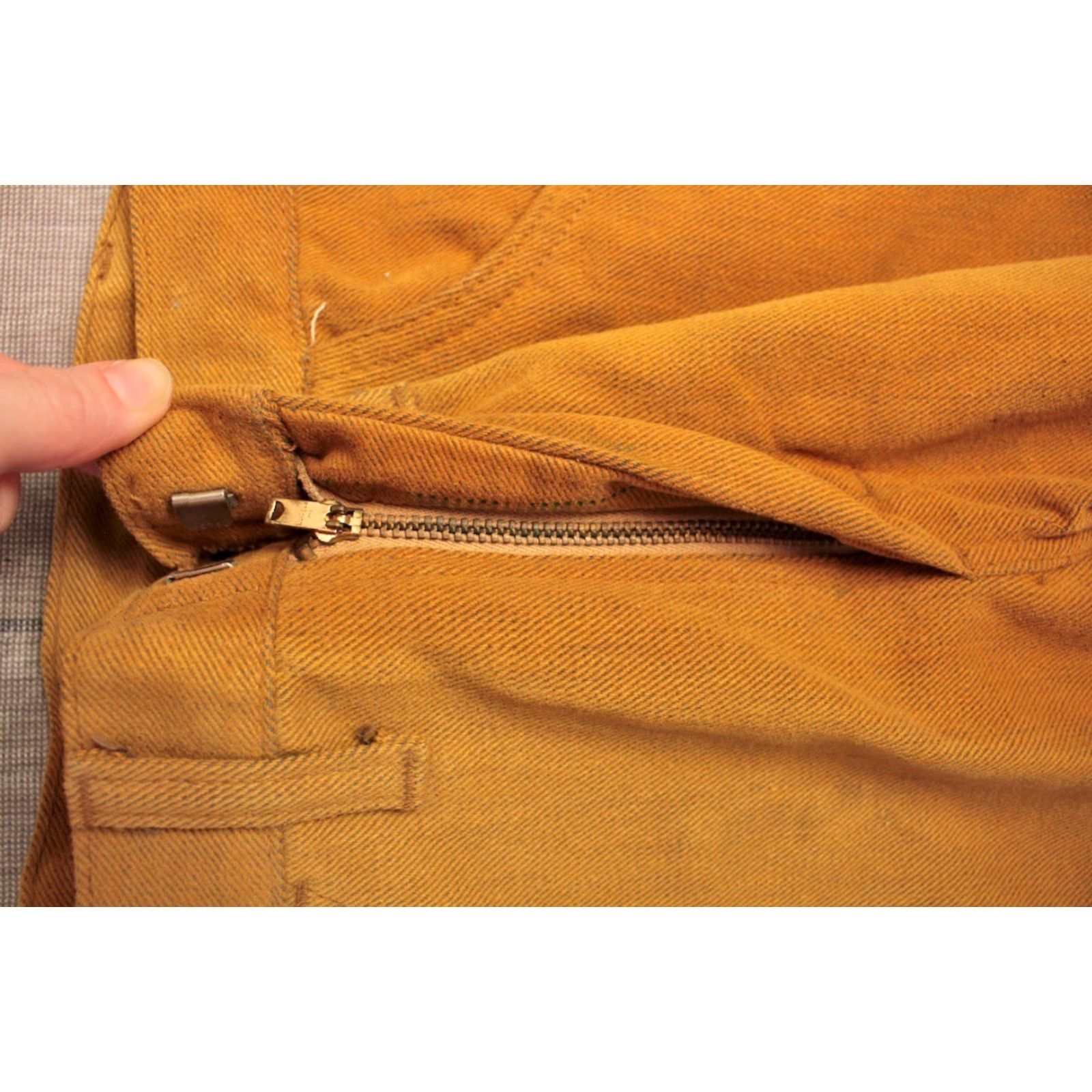 Vintage VINTAGE Men’s VTG 1960s NOS Khaki / Tan Tapered Pants Sz 29x30 60s Male Casuals Mens Size US 29 - 7 Thumbnail