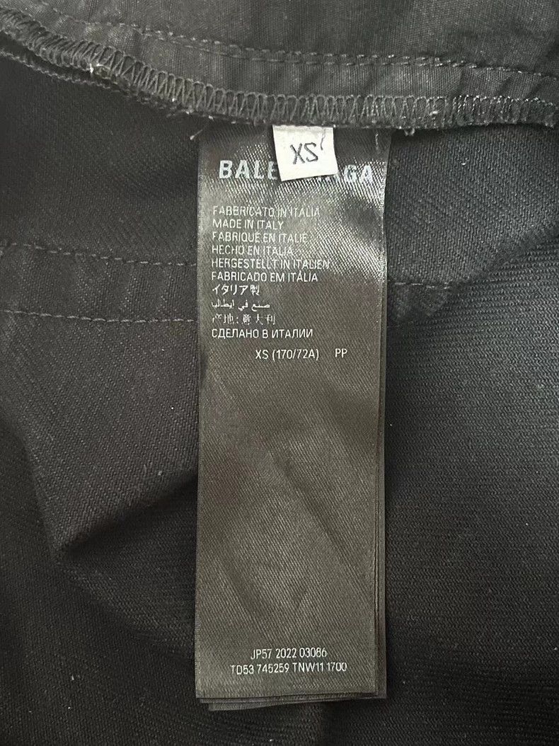Balenciaga Balenciaga size XS Black loose denim shorts with holes in Size US 27 - 4 Thumbnail