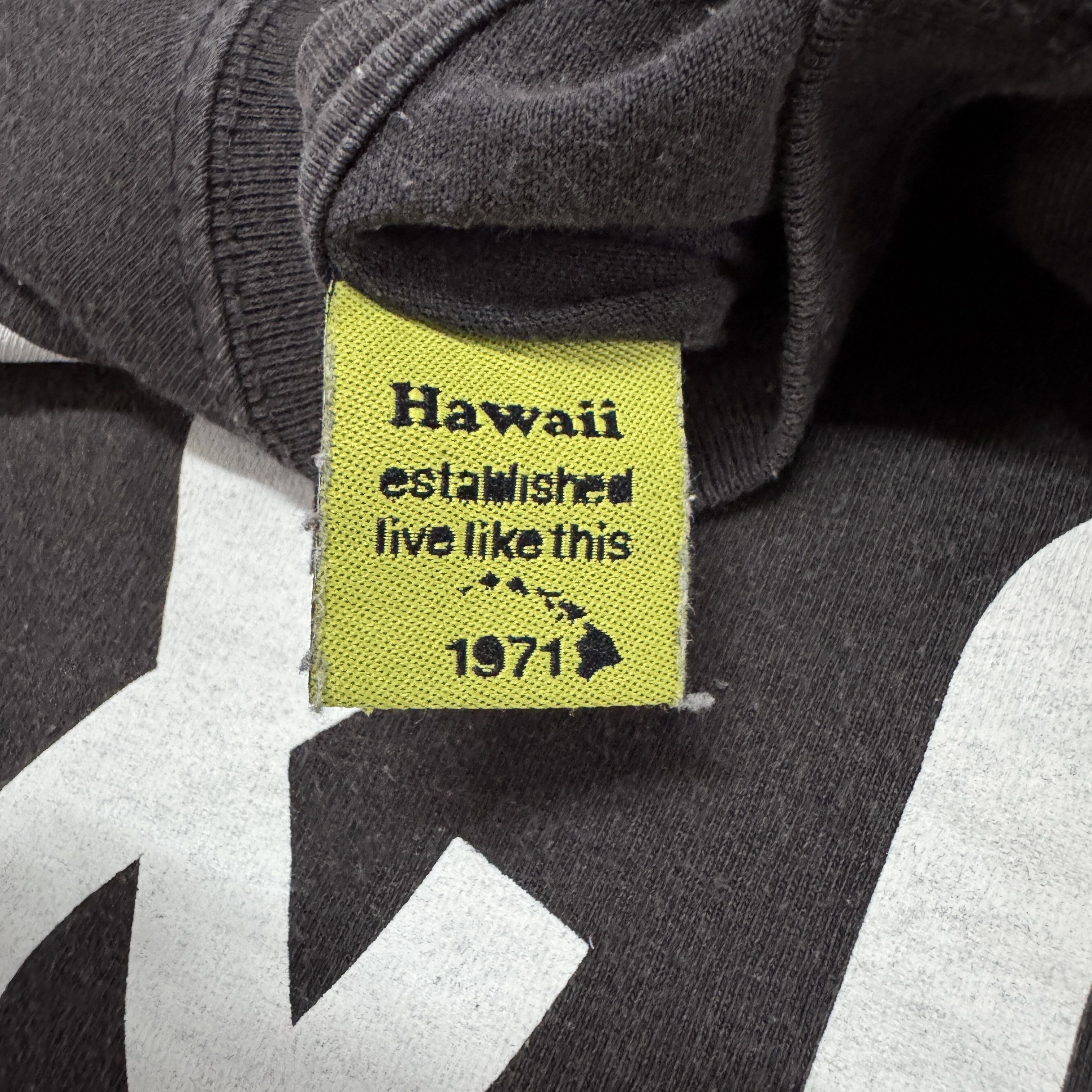 Vintage Vintage Sunfaded 90s T&C Surf Design Hawaii Yin-yang Logo Size US M / EU 48-50 / 2 - 7 Thumbnail