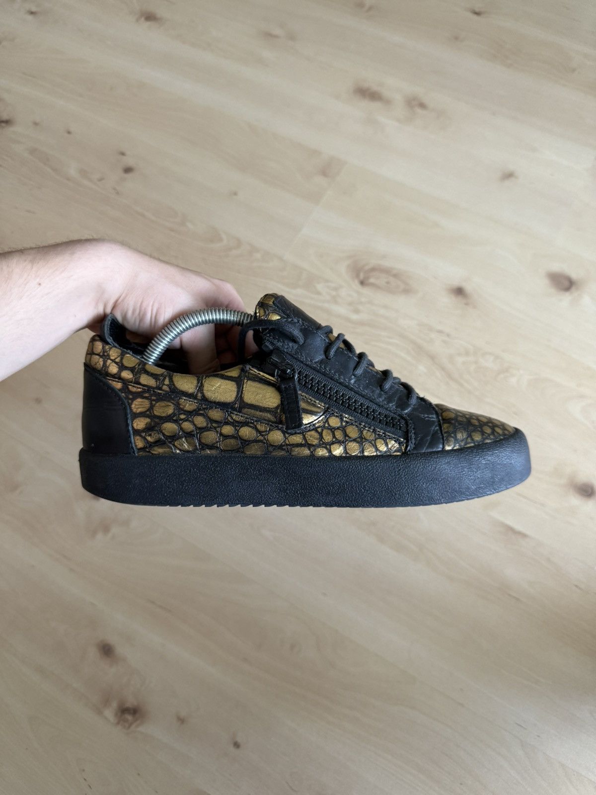 Giuseppe Zanotti Giuseppe Zanotti Frankie low-top leather sneakers gold black Size US 8.5 / EU 41-42 - 2 Thumbnail