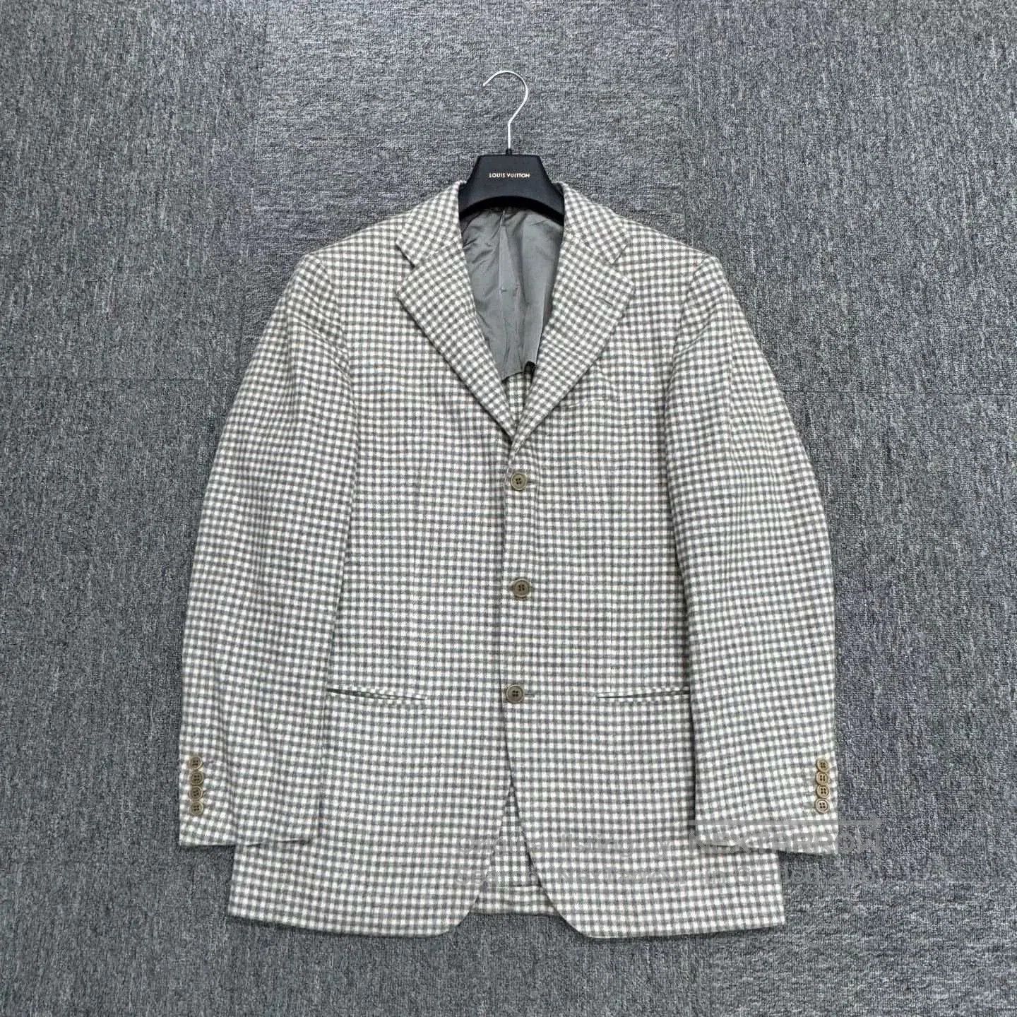 Kiton Kiton Wool Checkered Suit Jacket Size 48. Size US M / EU 48-50 / 2 - 1 Thumbnail