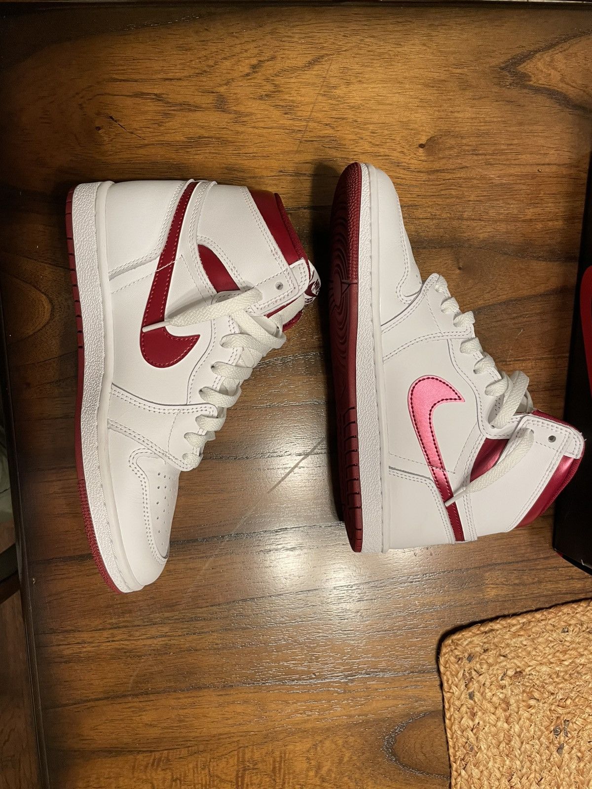 Nike Air Jordan 1 Size US 8 / EU 41 - 4 Thumbnail