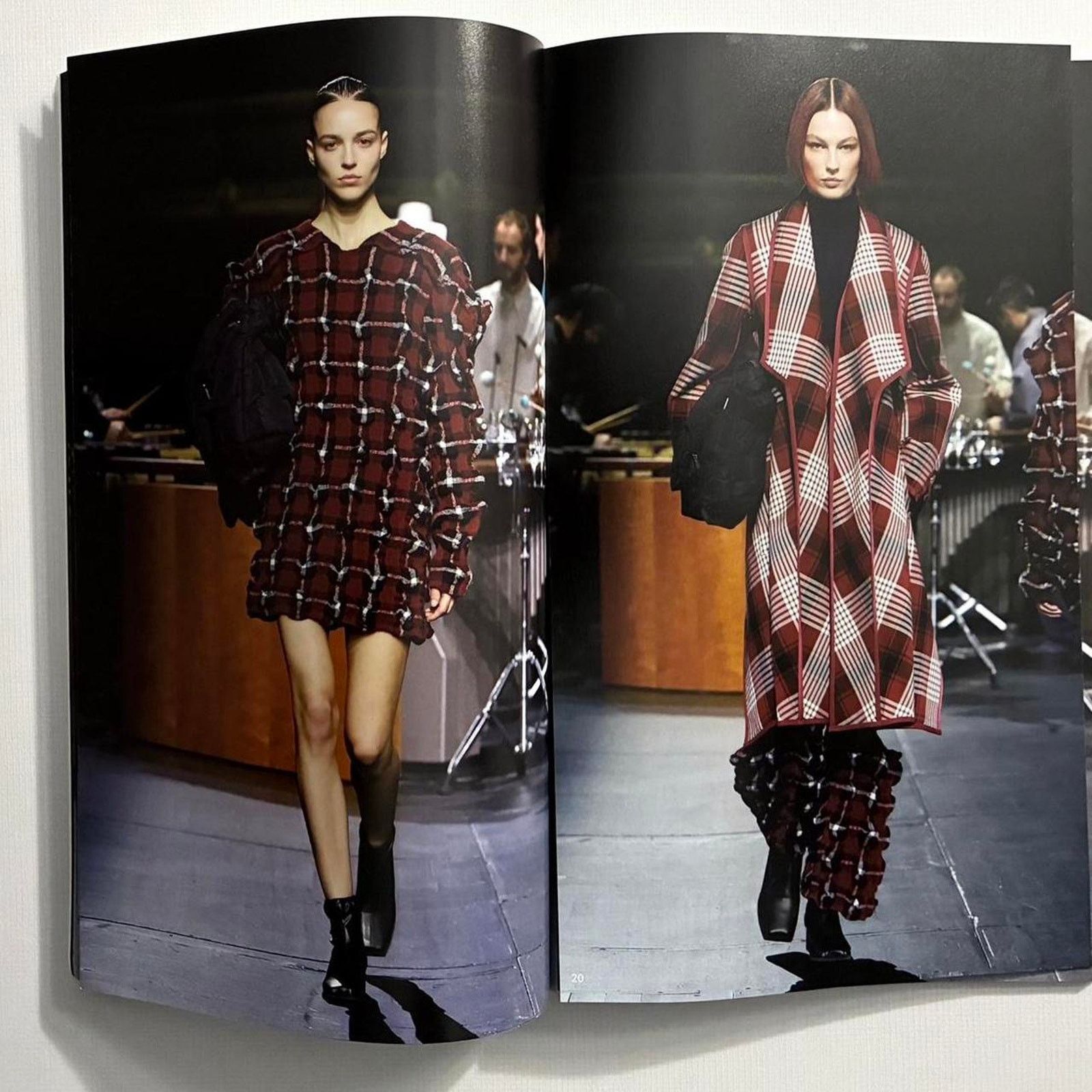 Issey Miyake × Japanese Brand × Pleats Please Issey Miyake Issey Miyake autumn winter 2023-2024 look book catalog Size ONE SIZE - 4 Thumbnail
