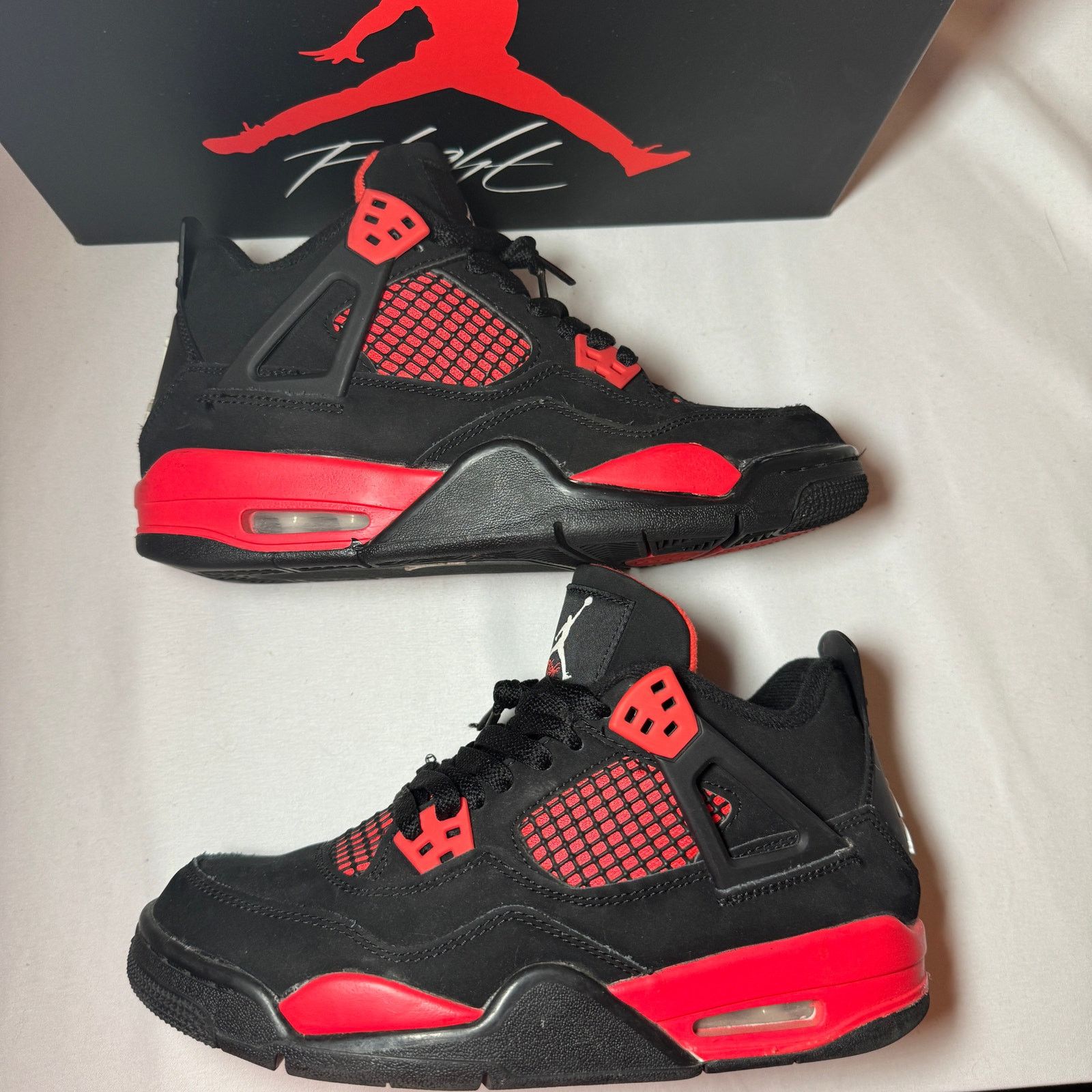 Jordan Brand × Nike Size 5.5 Nike Air Jordan 4 Retro GS Red Thunder Men's Shoes Size US 5.5 / EU 38 - 2 Thumbnail