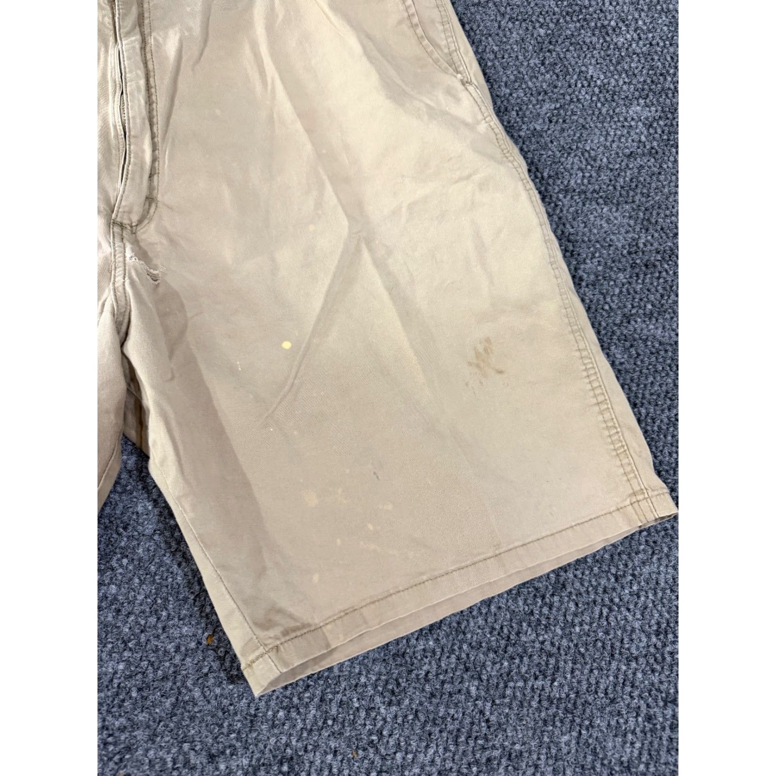 Wrangler Wrangler cargo shorts mens 42 beige khaki relaxed fit outdoor hiking Casual Cargo Pocket 10in inseam Mens Beige Summer Spring 42 Regular Cotton Size US 42 / EU 58 - 4 Thumbnail