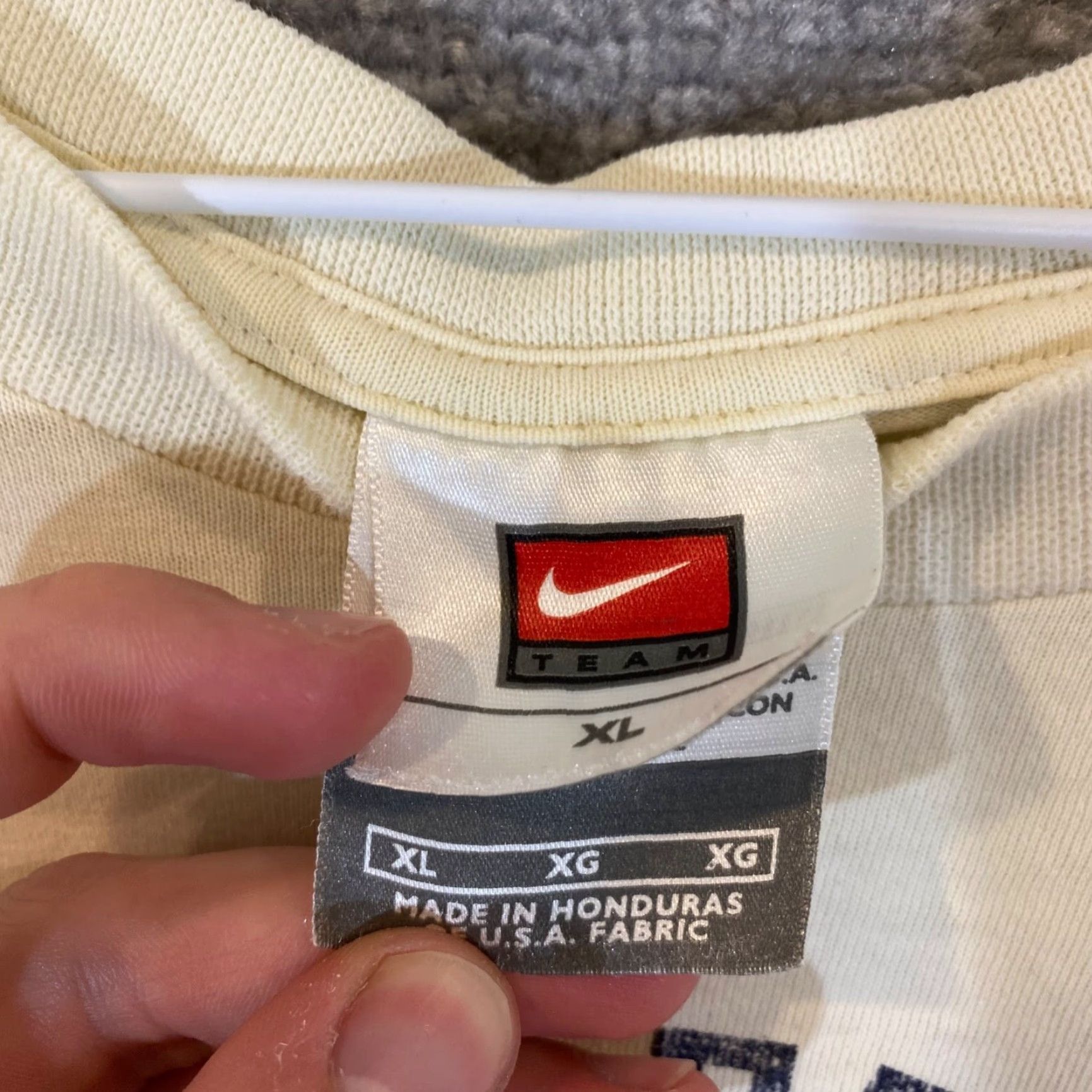 Nike VINTAGE Nike Shirt Mens XL White Check Swoosh Team Athletics L/S Y2K Logo Graphic Print Classic Size US XL / EU 56 / 4 - 3 Thumbnail