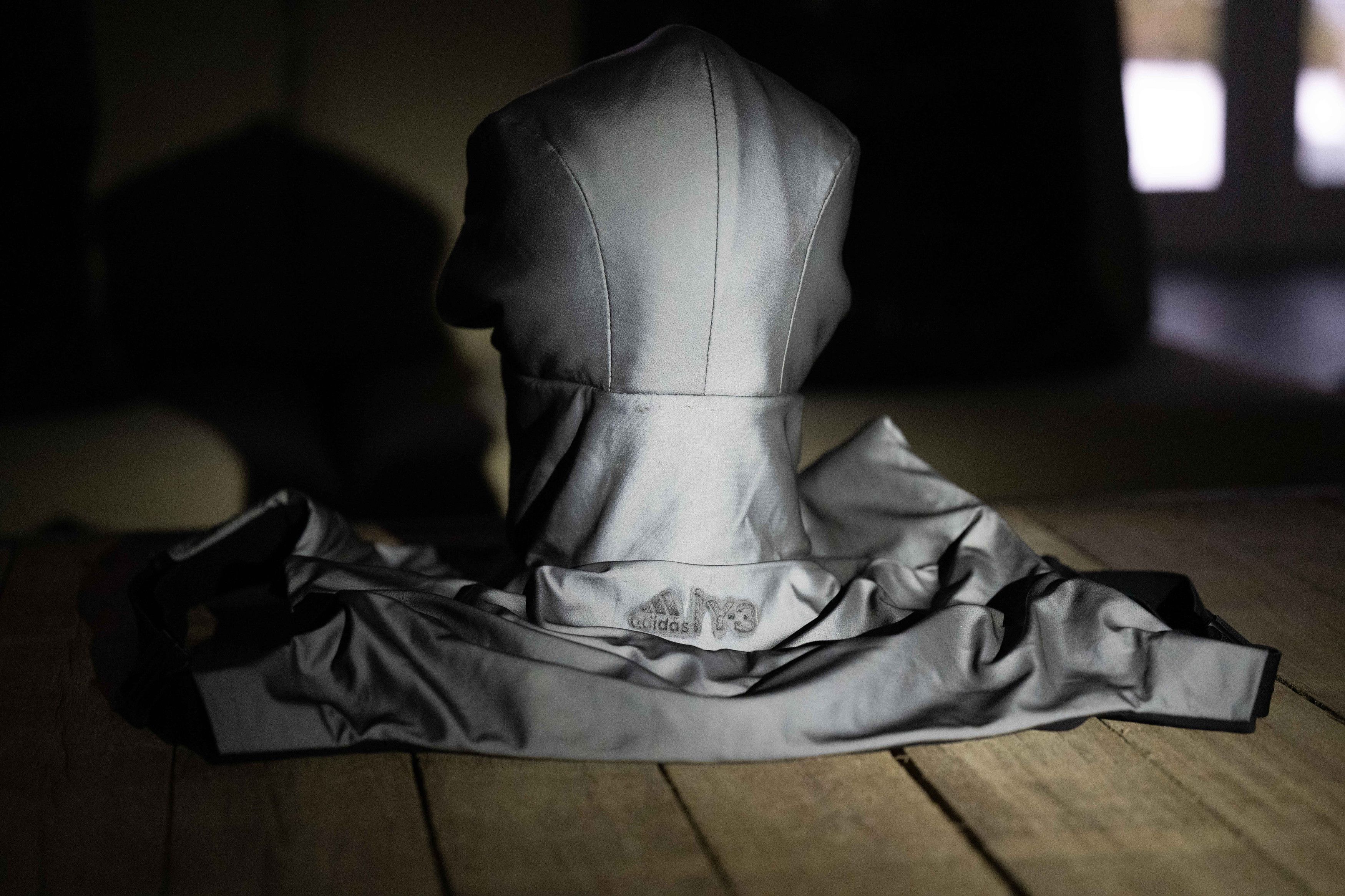 Y-3 Y-3 REFLECTIVE HOOD Size US M / EU 48-50 / 2 - 4 Thumbnail