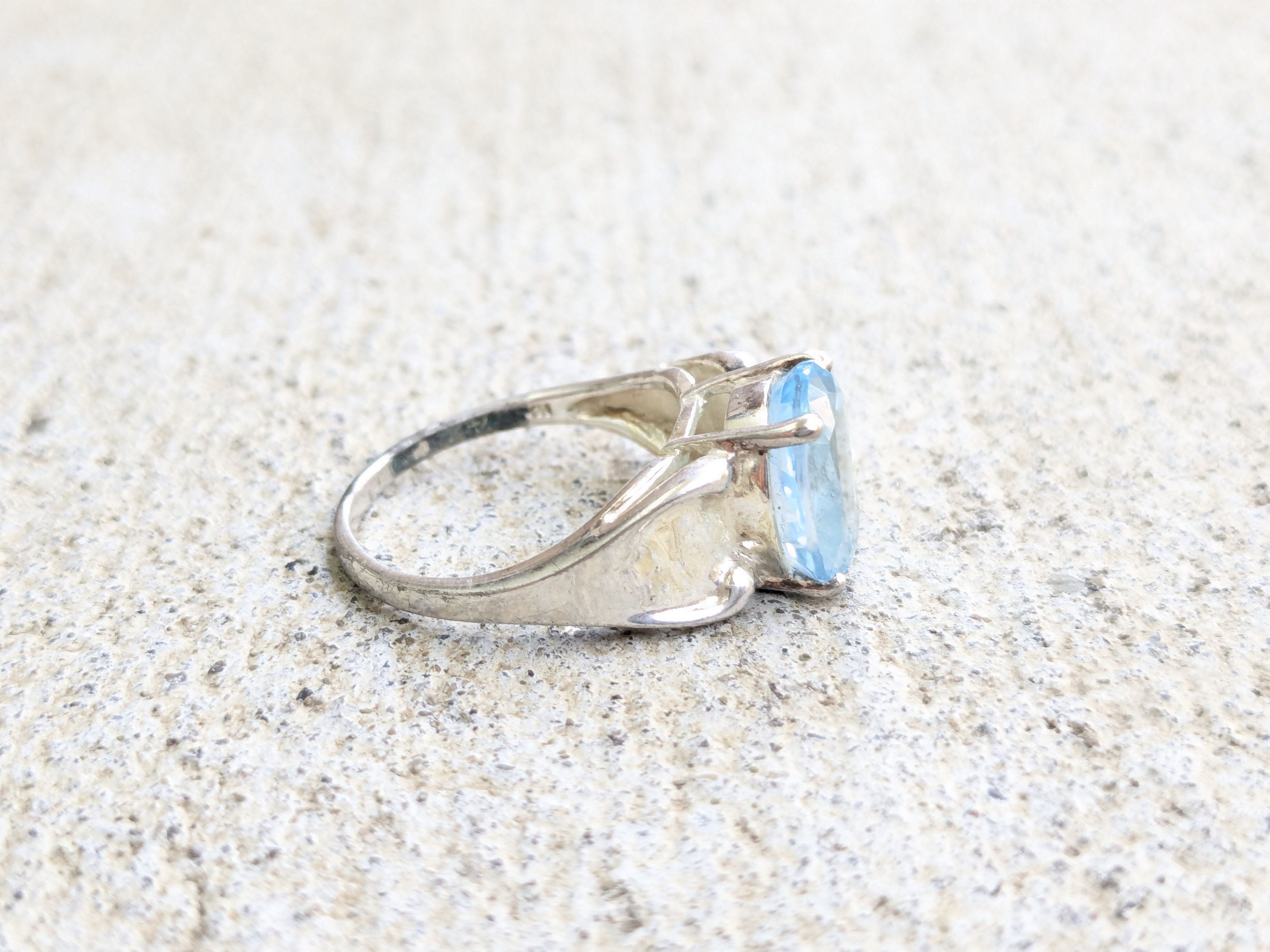 Jewelry Sterling Silver Ring Blue Topaz Oval Faceted 7 Size ONE SIZE - 4 Thumbnail
