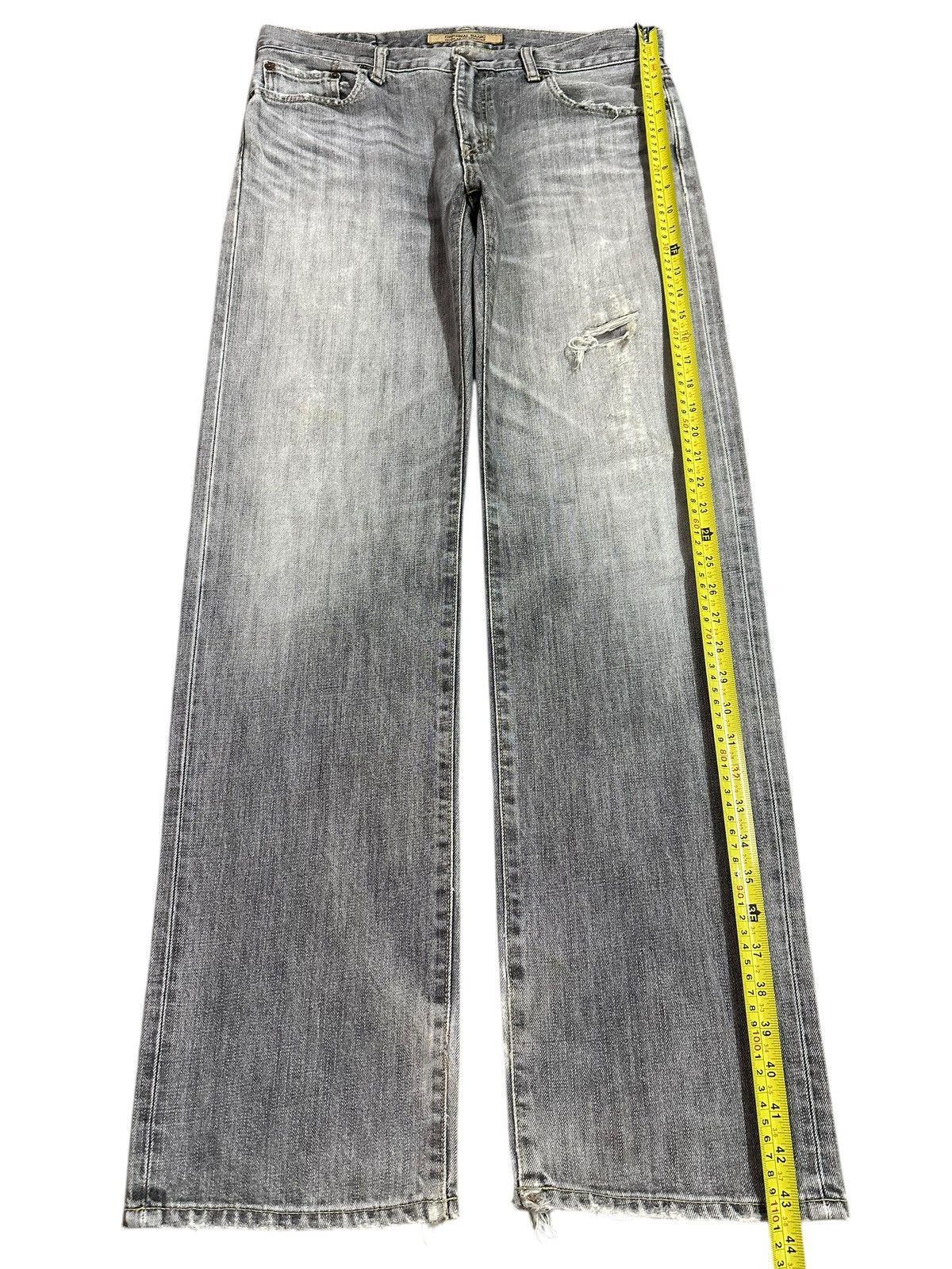 Uniqlo Vintage Japanese Uniqlo Faded Wash Style Loose Jeans Size US 34 / EU 50 - 12 Thumbnail