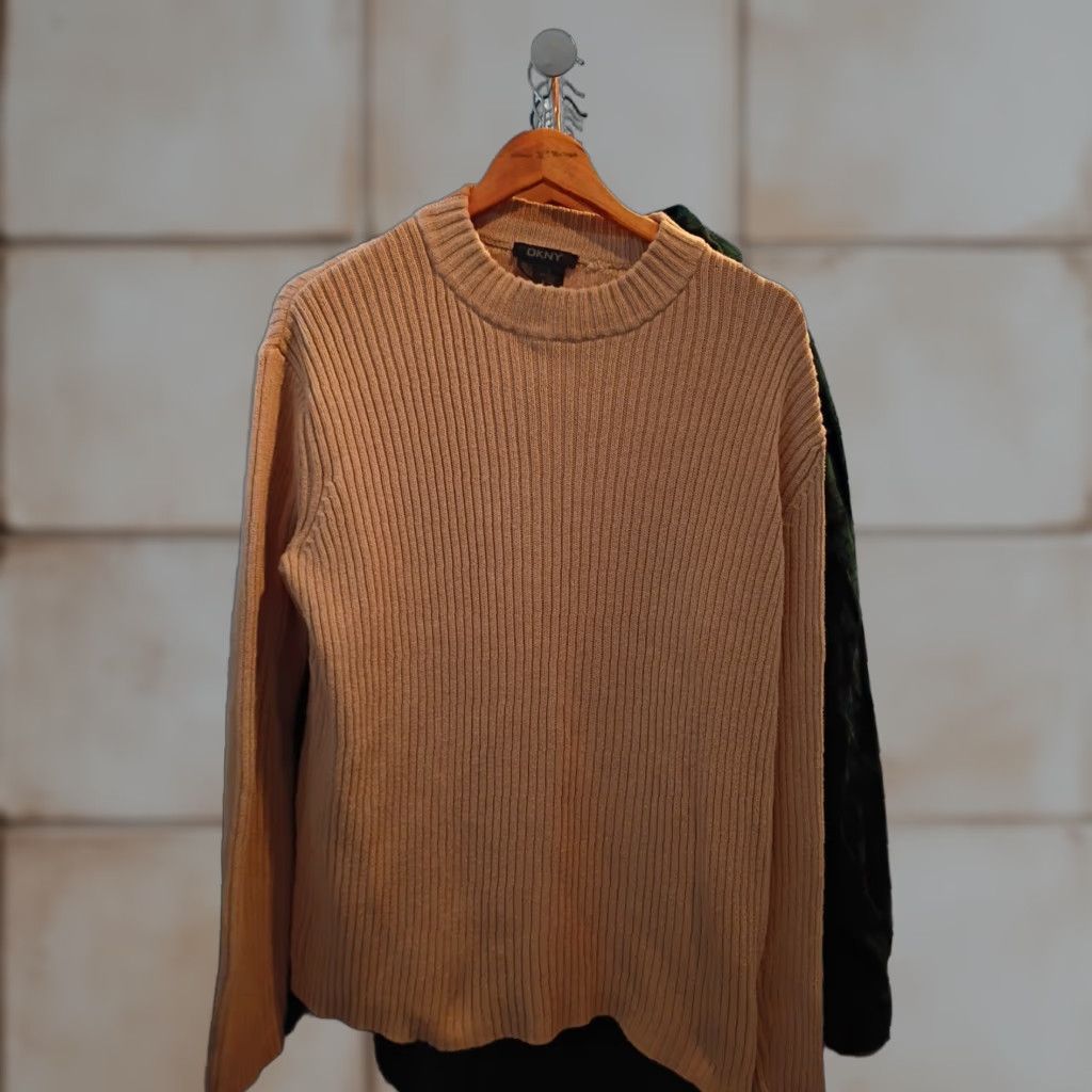 DKNY VINTAGE DKNY Ribbed Beige Pullover Sweater Unisex Adults L Mock Neck Pullover Sweater Y2K Thailand Beige Mens Womens Girls Boys (choose applicable) Size US L / EU 52-54 / 3 - 1 Thumbnail