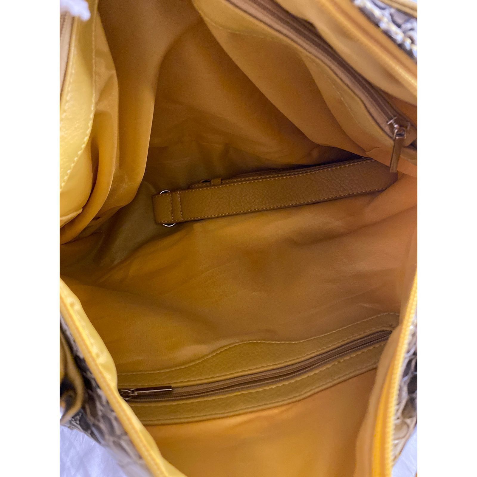 Other Louis Cardy Yellow Croc Embossed Tote Bag with Tassel Accent Size ONE SIZE - 7 Thumbnail