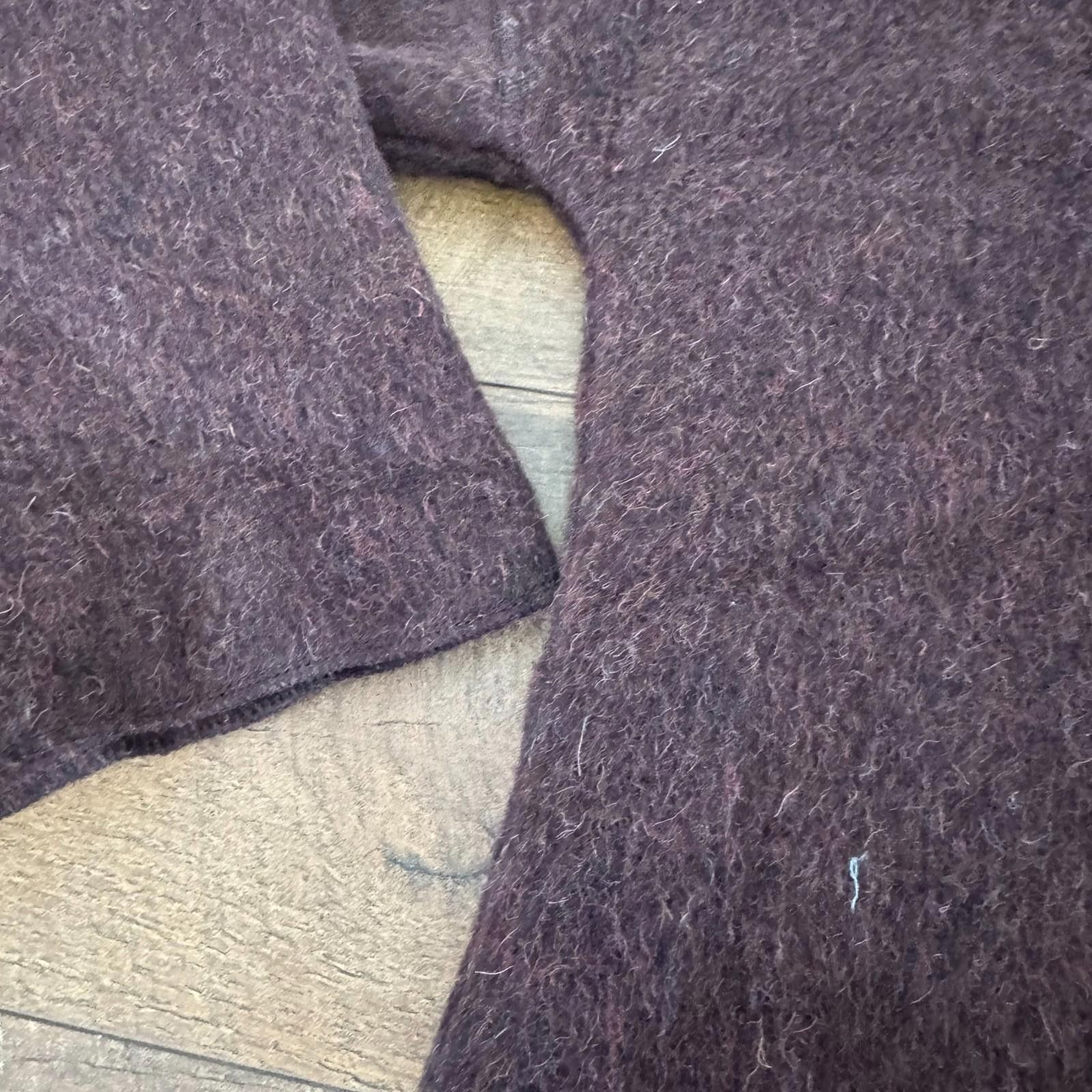 J.Crew Vintage J. Crew Wool Sweater Maroon/Purple Pullover Sz MED Size M / US 6-8 / IT 42-44 - 6 Thumbnail