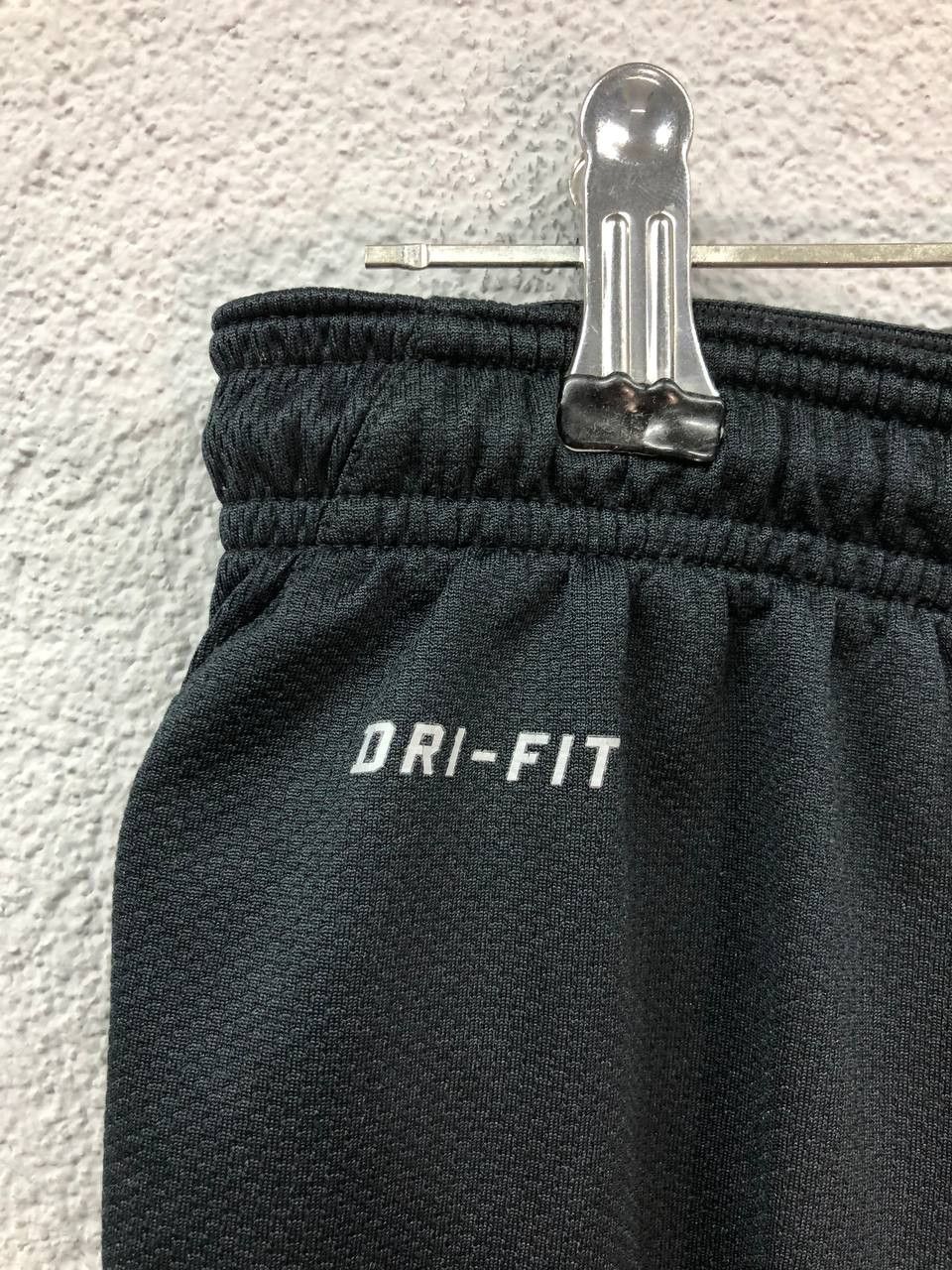 Nike × Vintage Nike vintage shorts Manchester United Large Size US 34 / EU 50 - 5 Thumbnail