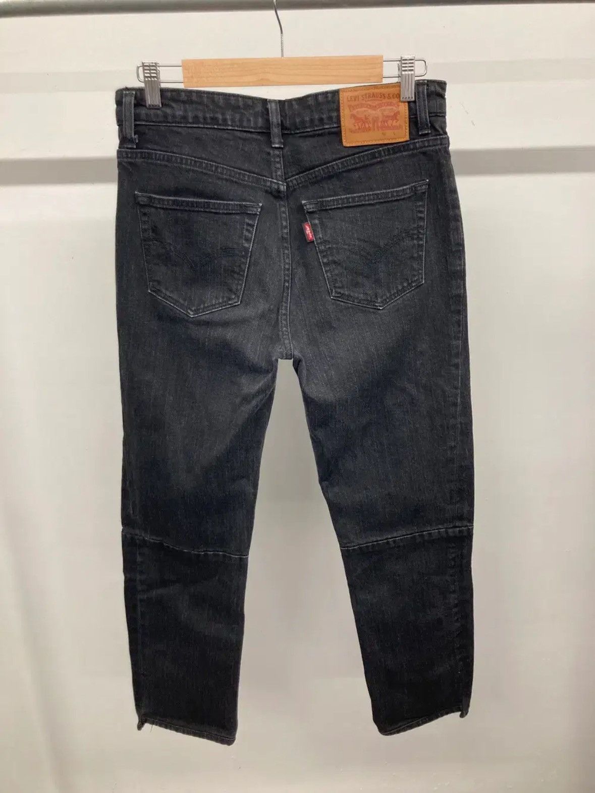 Levi's × Vetements Vetements X Levi's Rework Black Denim Pants Size US 30 / EU 46 - 3 Thumbnail