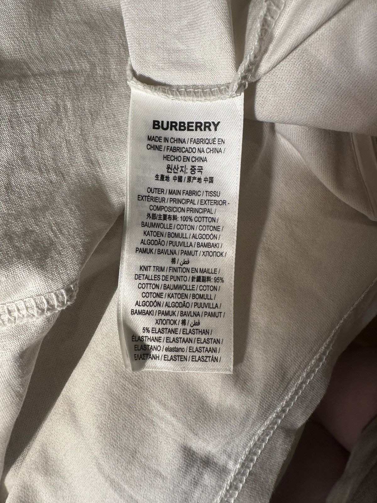 Burberry Burberry White 3D Logo Applique T-Shirt — Oversized Branding Size US M / EU 48-50 / 2 - 5 Thumbnail