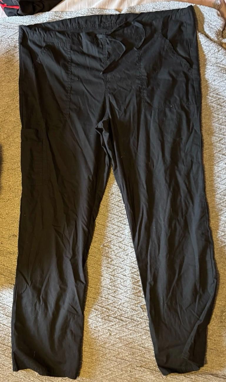 Designer Woman’s Medium Black Scrubs Pants Size 32" / US 10 / IT 46 - 1 Thumbnail