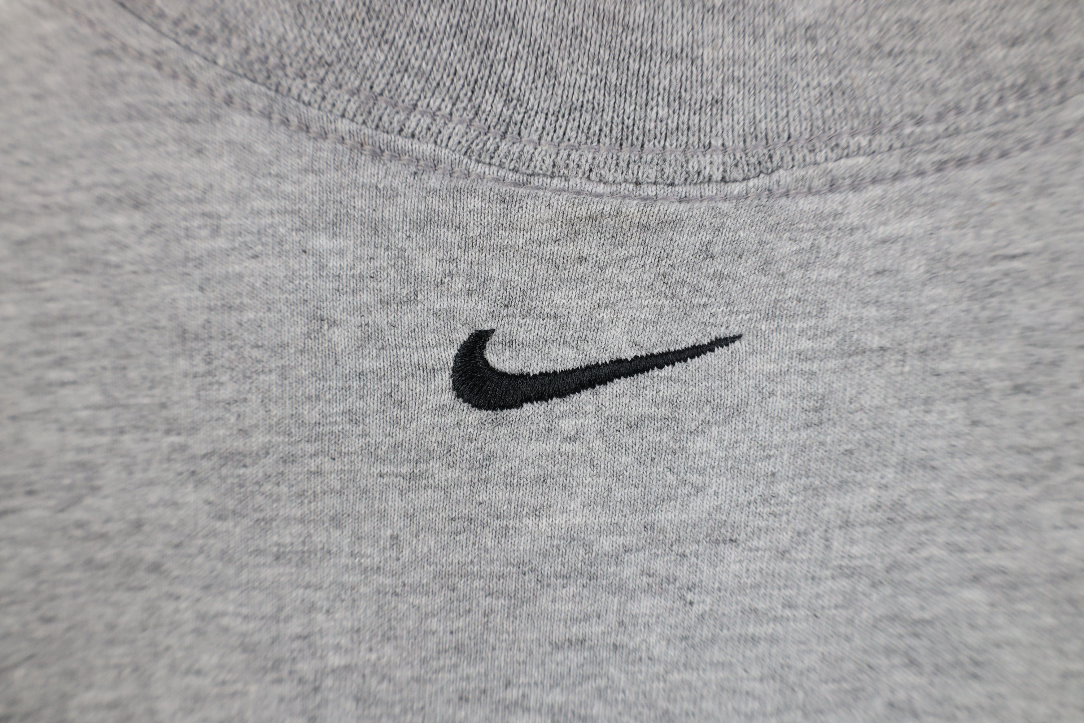 Nike Vintage Nike Mini Swoosh Youngstown State Basketball T-Shirt Size US L / EU 52-54 / 3 - 11 Thumbnail