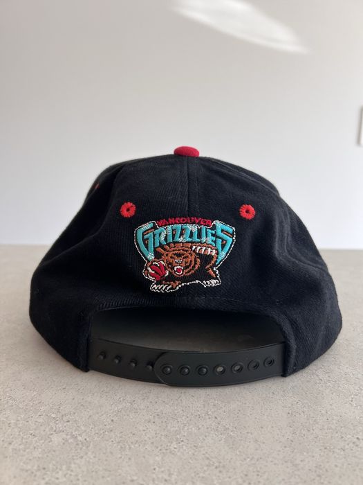 Vintage New Vintage 90s Vancouver Grizzlies Pro Player SnapBack Hat
