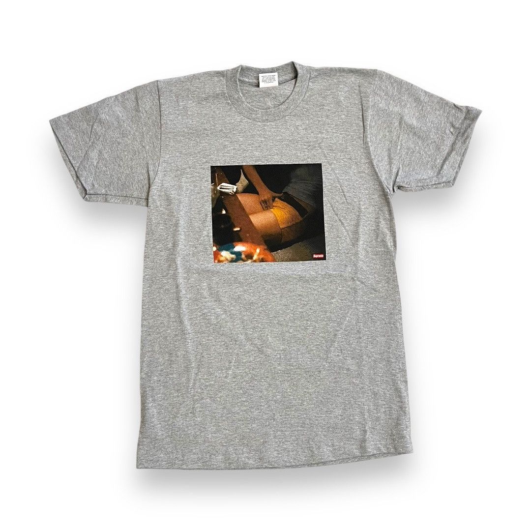 スメルズ キラー 17様 レア！15SS Supreme Kids 40oz. SS15 Supreme Kids 40oz Navy Medium Graphic T Shirt Larry Clark