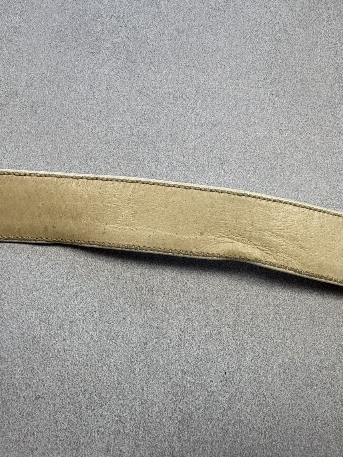 Gucci Vintage Gucci White Leather Belt Gold Buckle Red Black 80/32 Size ONE SIZE - 13 Thumbnail