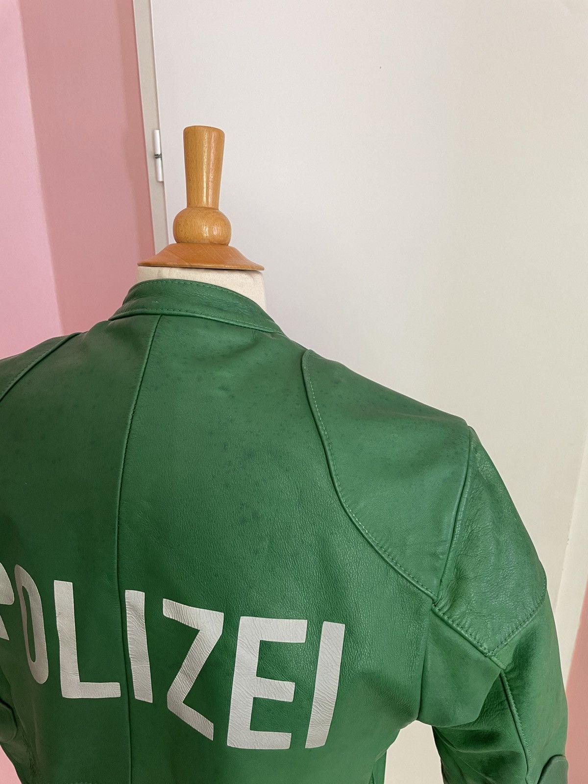 Other Vintage 1991 “Frogman” German POLIZEI Green Leather Uniform Size US L / EU 52-54 / 3 - 4 Thumbnail