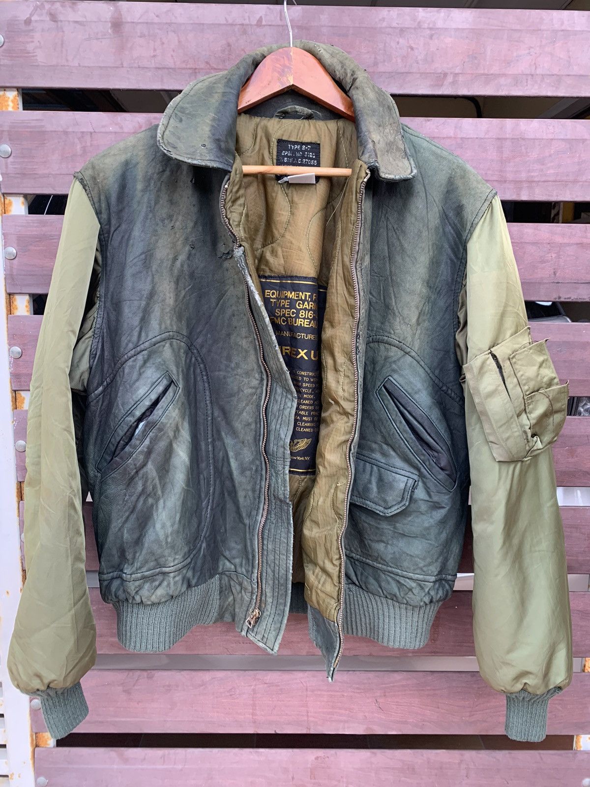 80s A-2 real leather bomber jacket Vtg p
