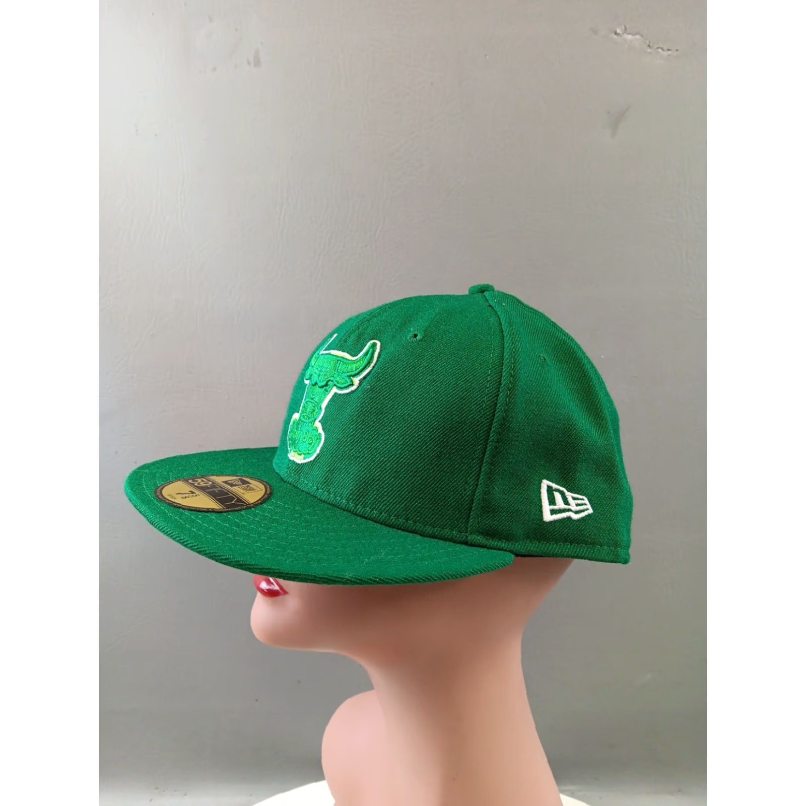 New Era New Era Windy City Chicago Bulls Fitted 59Fifty Hat Green 7 5/8 Mens NBA Basketball Cap Size ONE SIZE - 3 Thumbnail