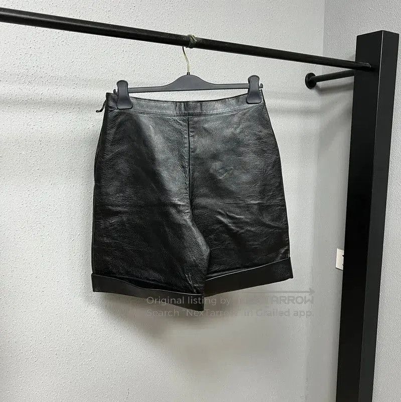 Valentino Valentino Black Leather Womens Shorts . Size 30" / US 8 / IT 44 - 2 Thumbnail